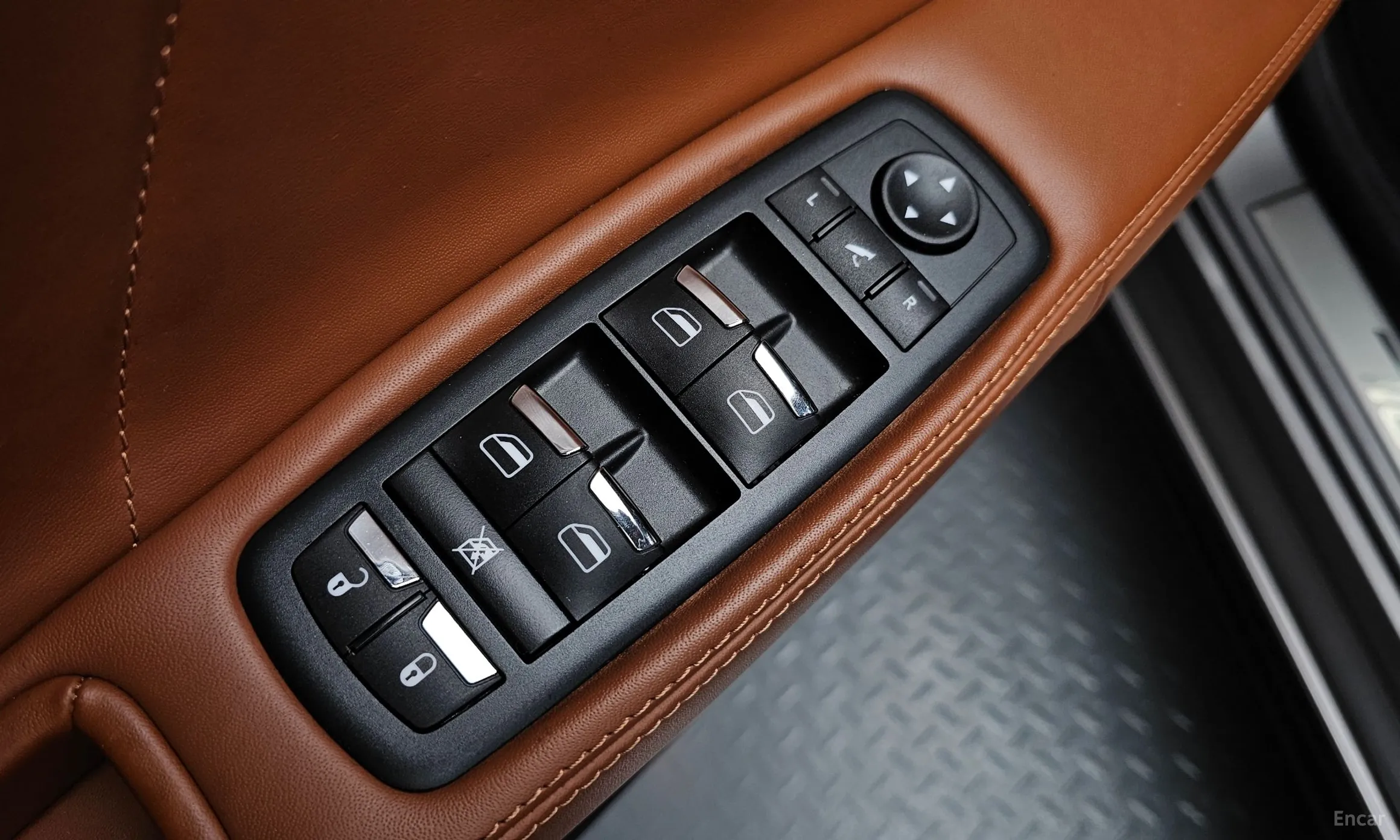 Maserati Quattroporte превью 20