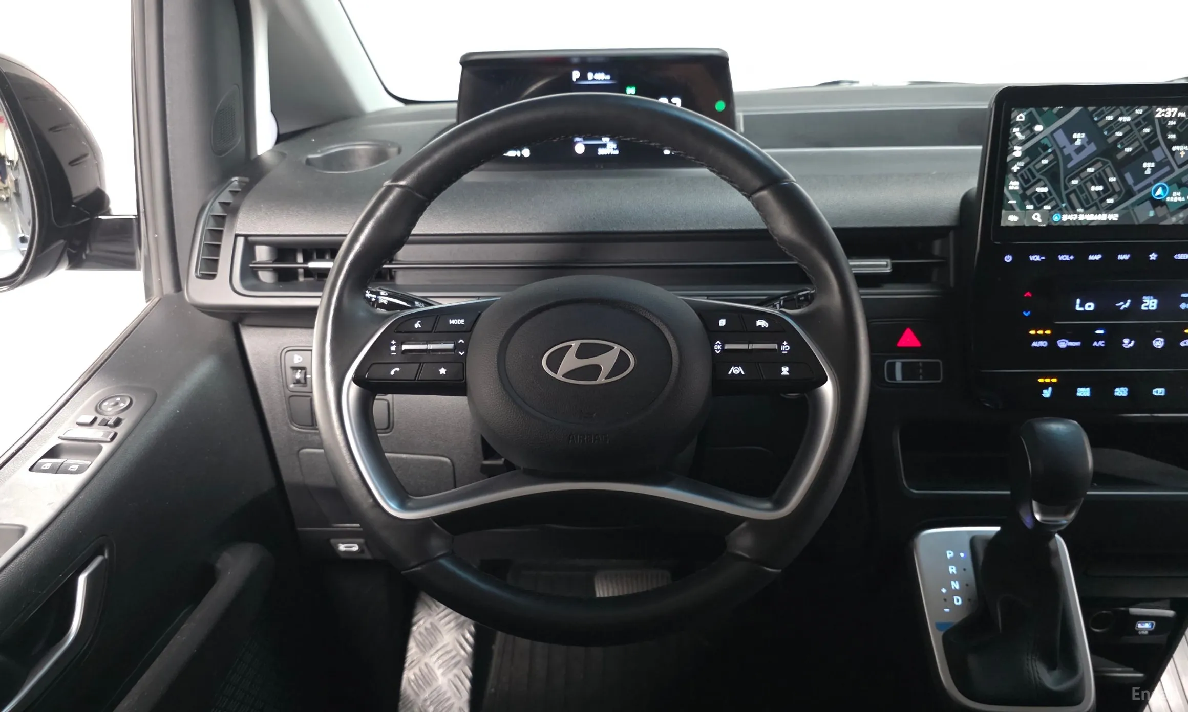 Hyundai Staria превью 12