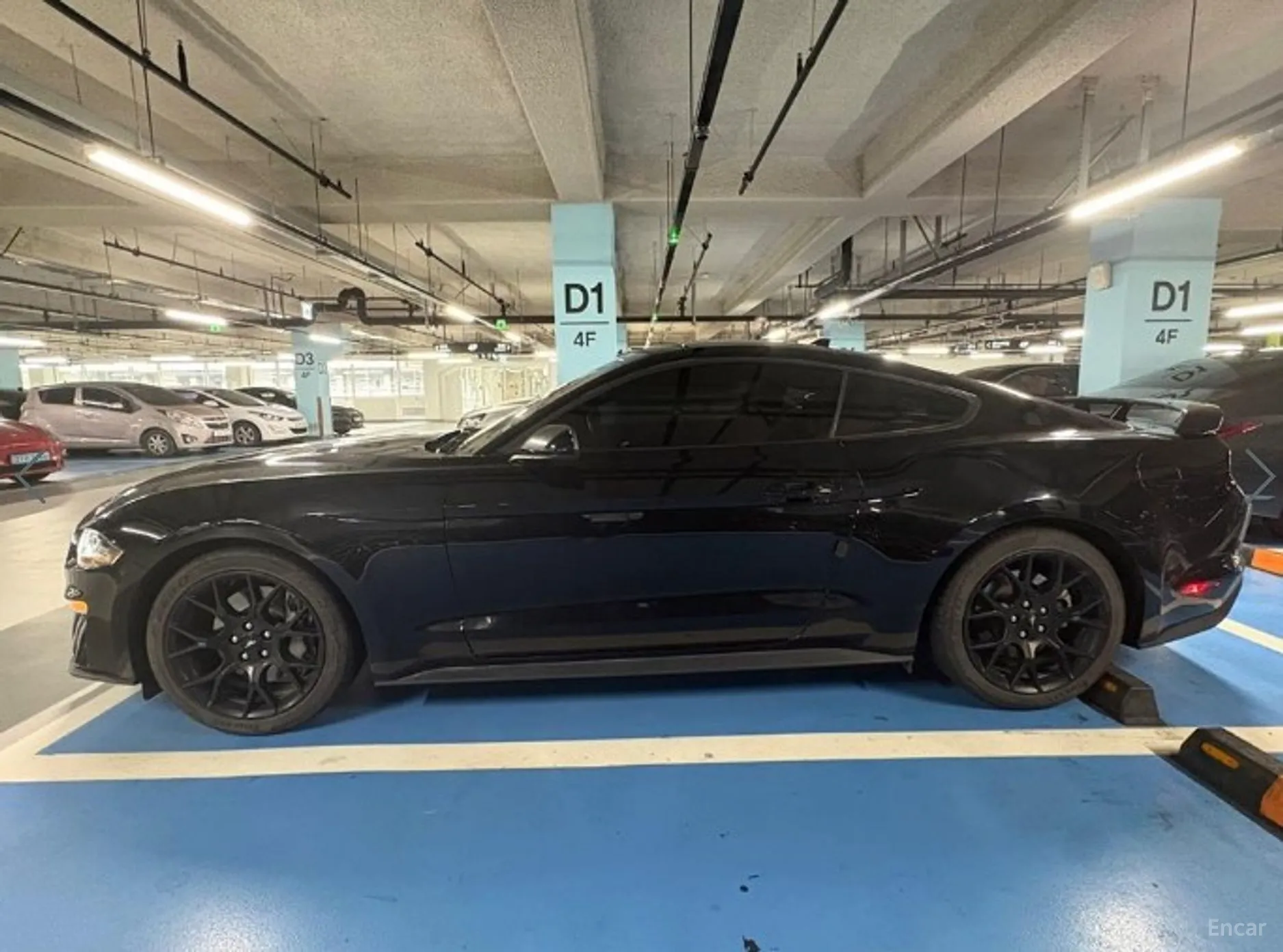 Ford Mustang превью 3