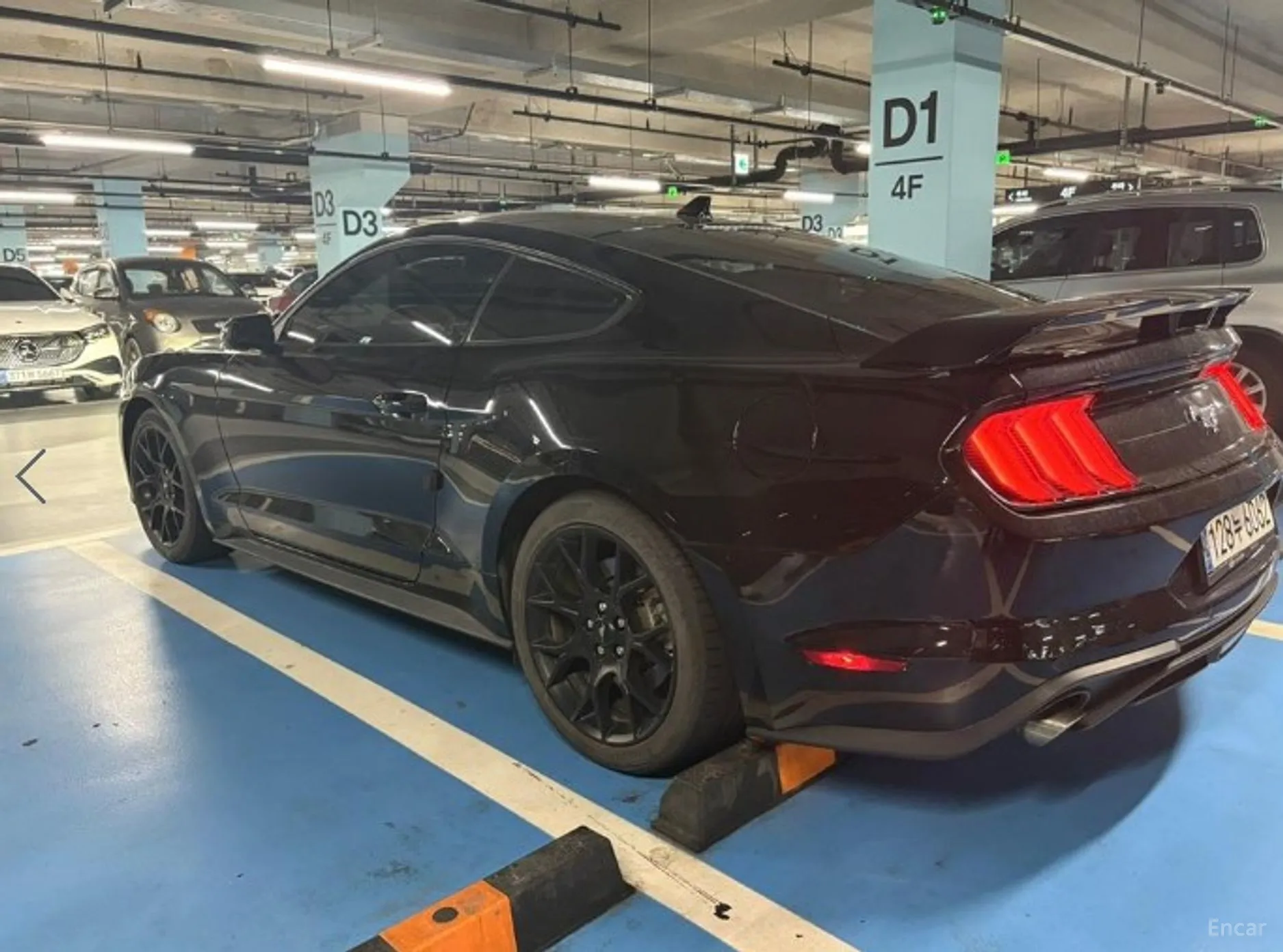 Ford Mustang превью 4