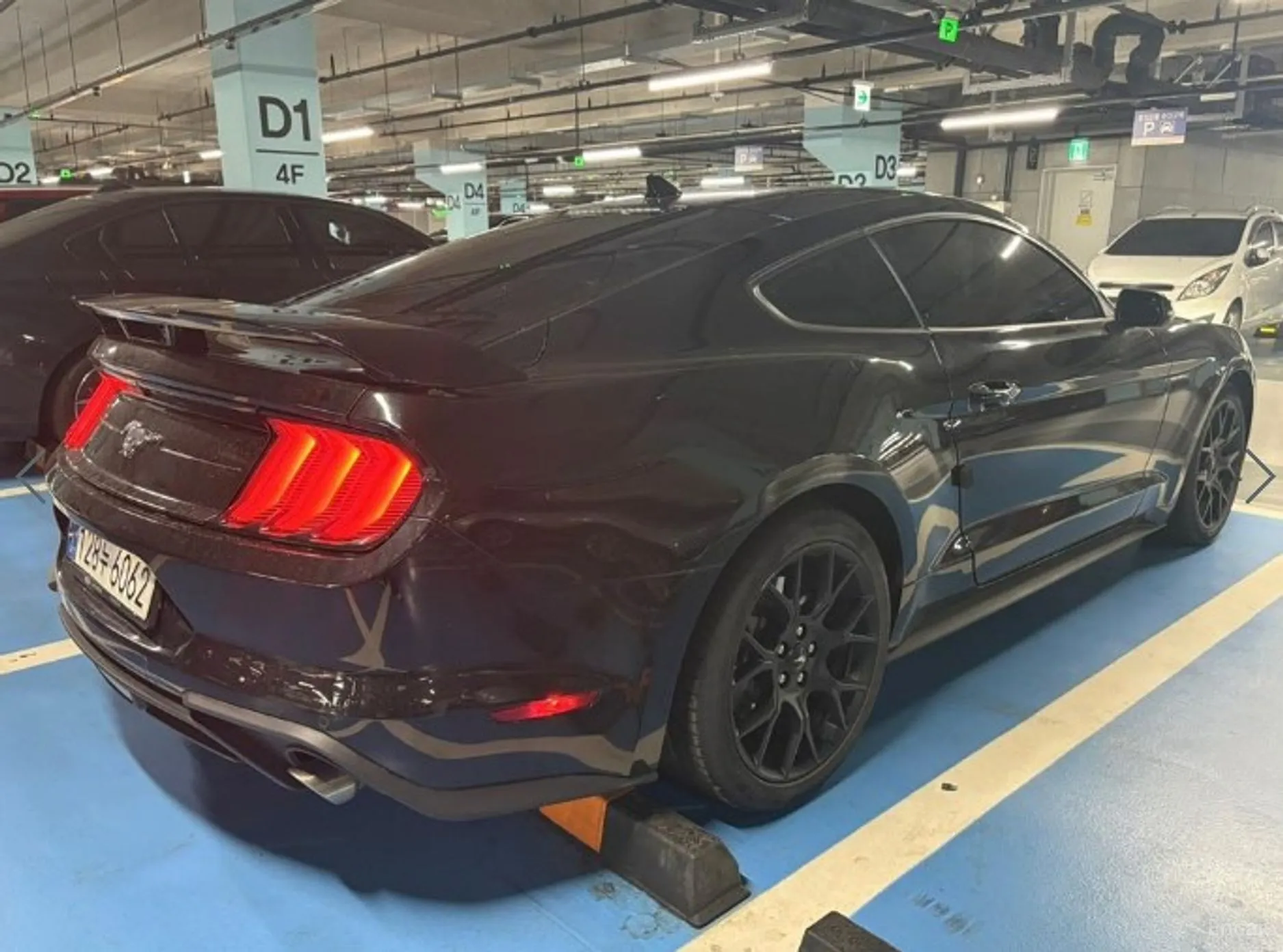 Ford Mustang превью 6