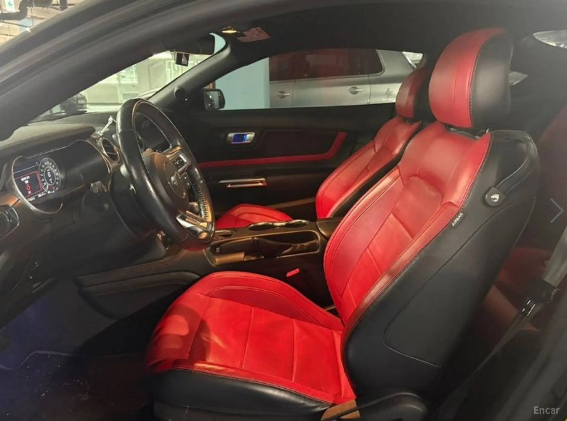 Ford Mustang превью 8