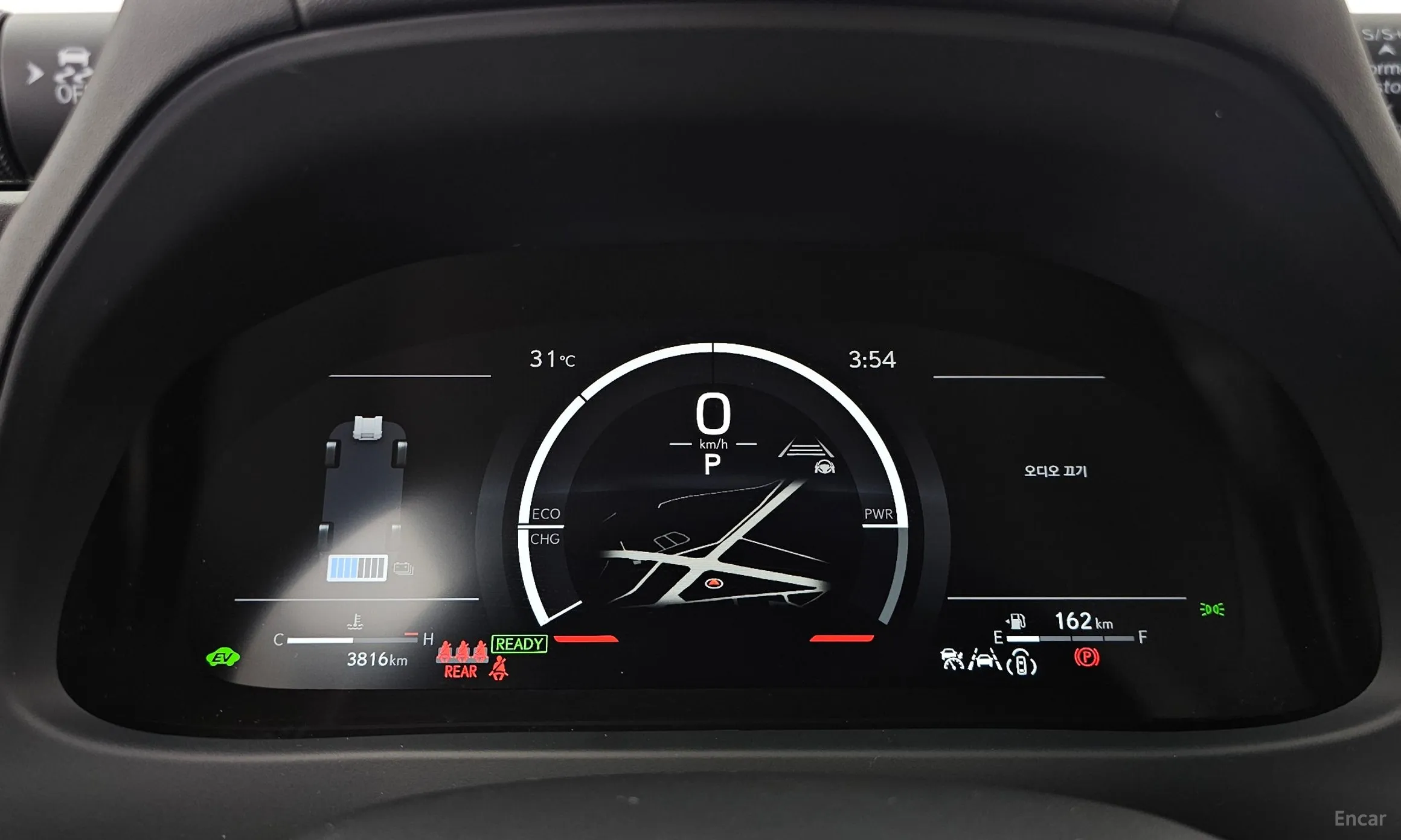 Lexus UX300h превью 8
