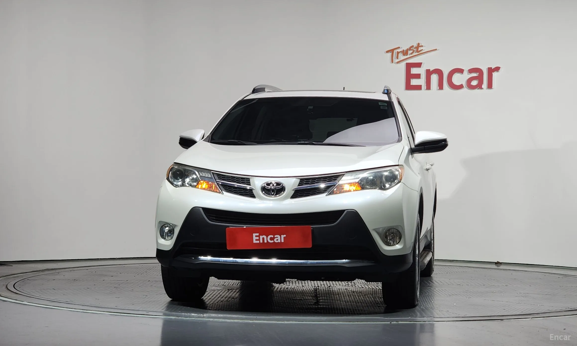 Toyota RAV4 превью 3