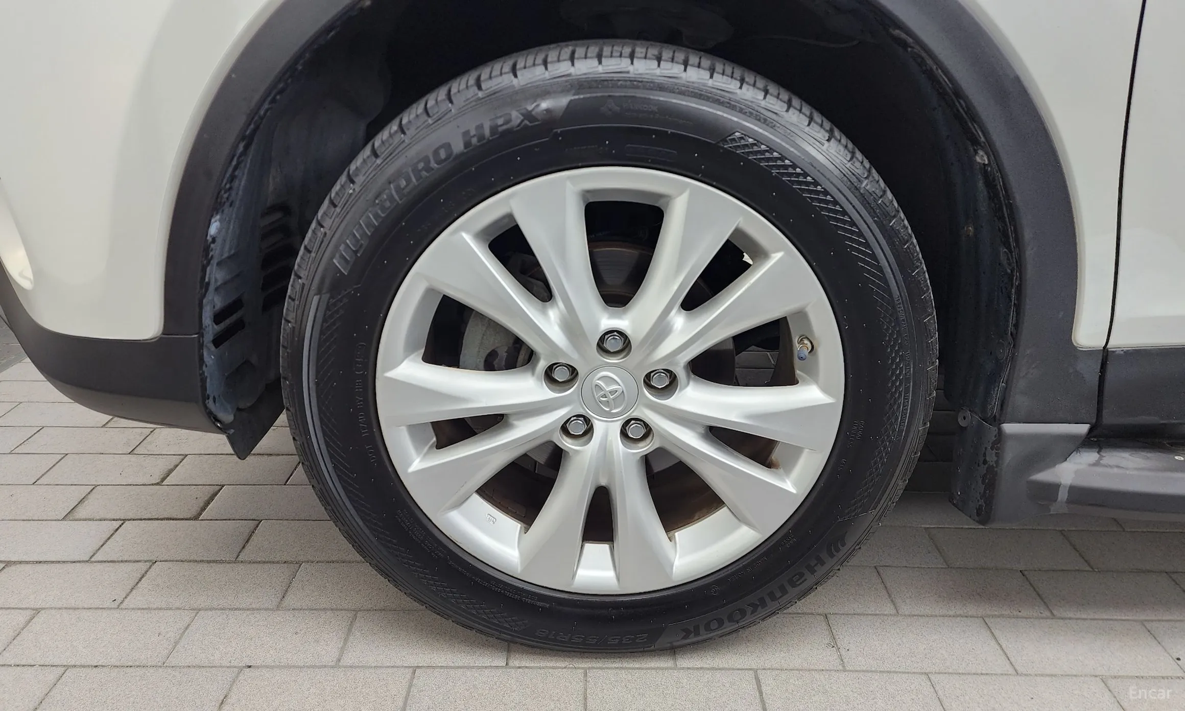 Toyota RAV4 превью 5