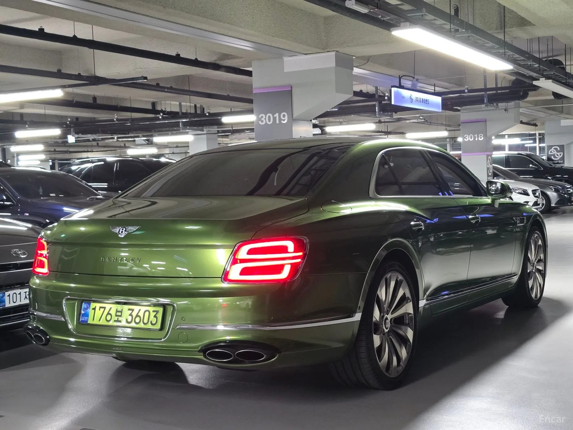 Bentley Flying Spur 3rd Generation превью 3