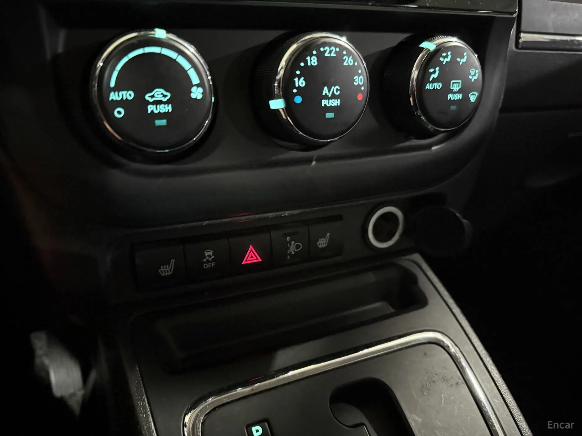 Jeep Compass превью 12