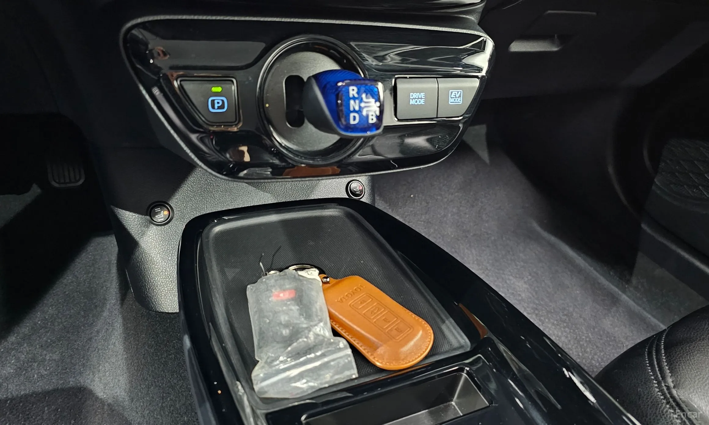 Toyota Prius 4th Generation превью 9