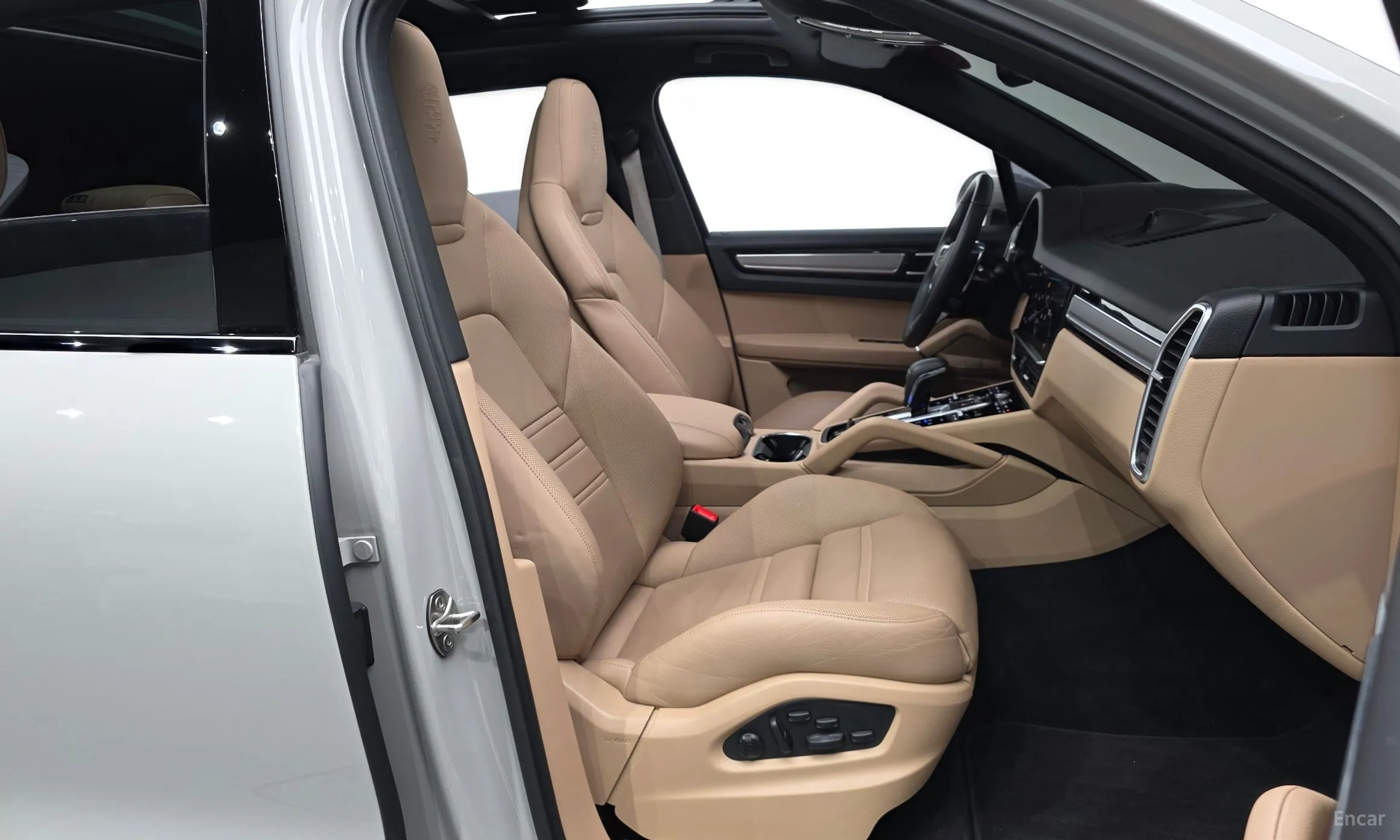 Porsche Cayenne (PO536) превью 11