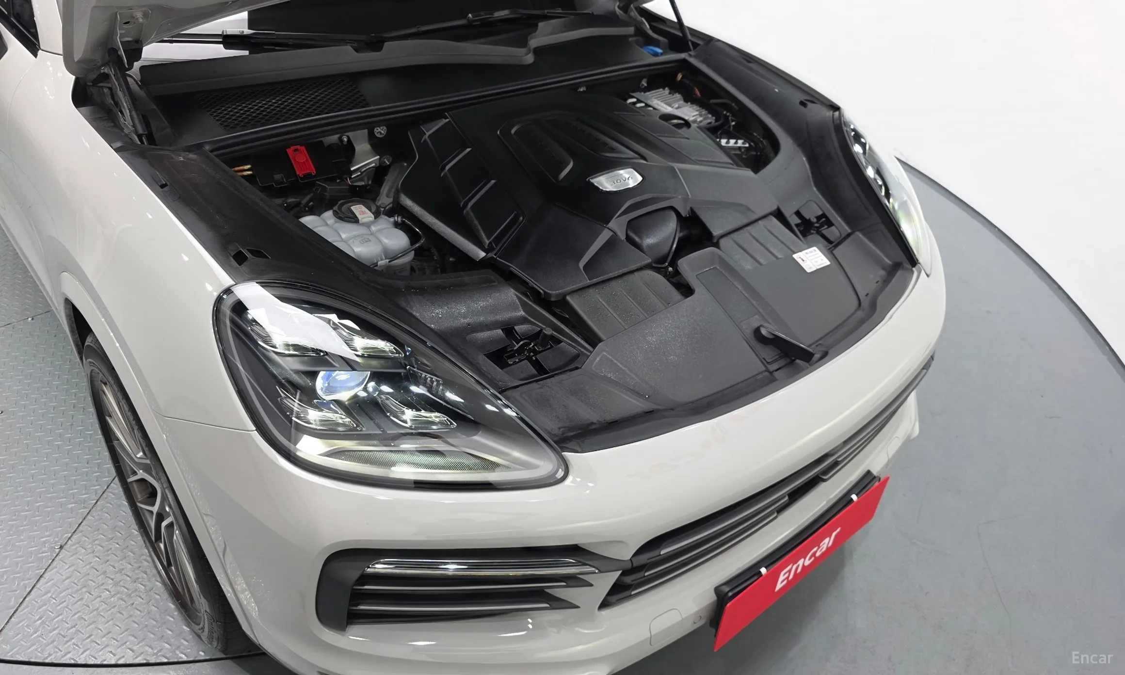 Porsche Cayenne (PO536) превью 6