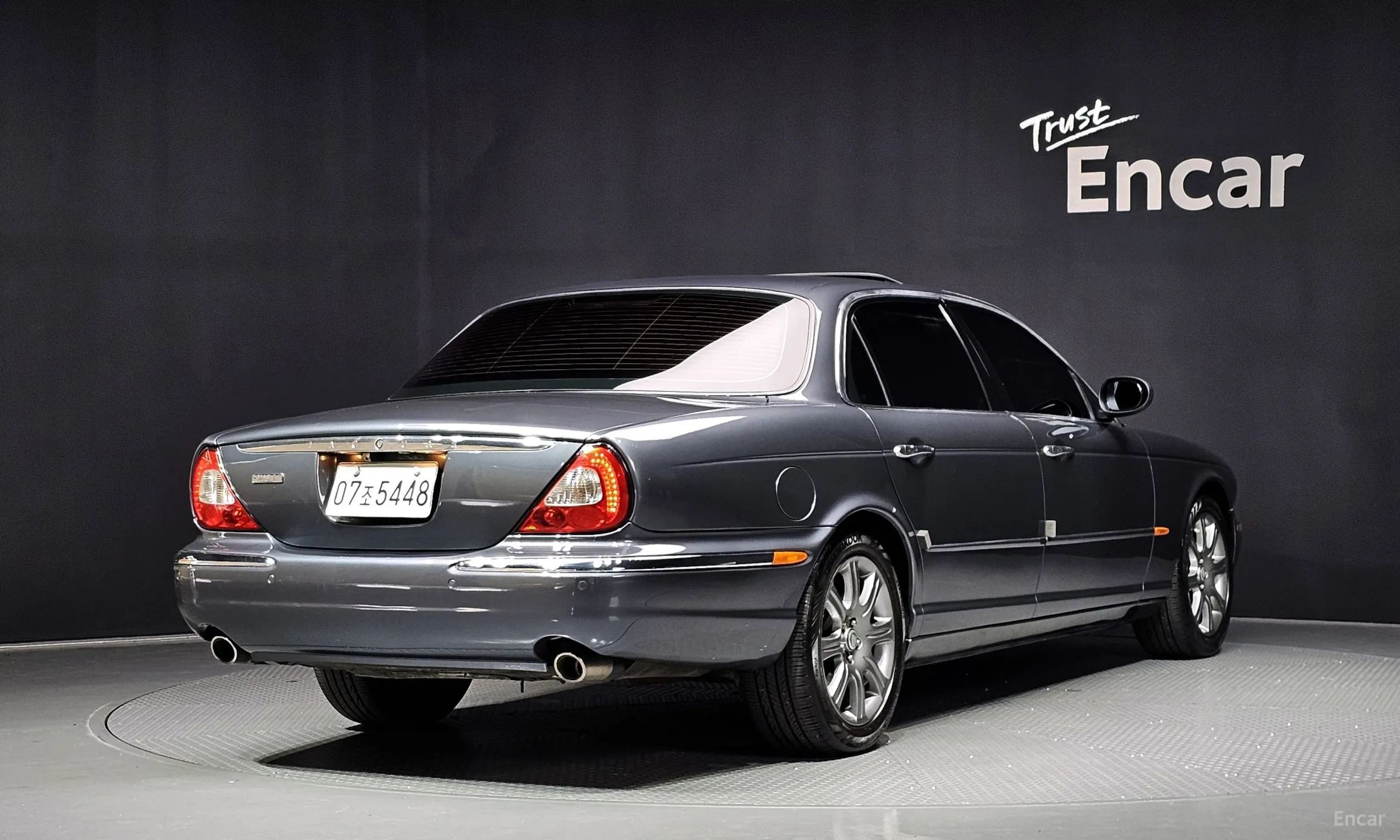 Jaguar XJ-8