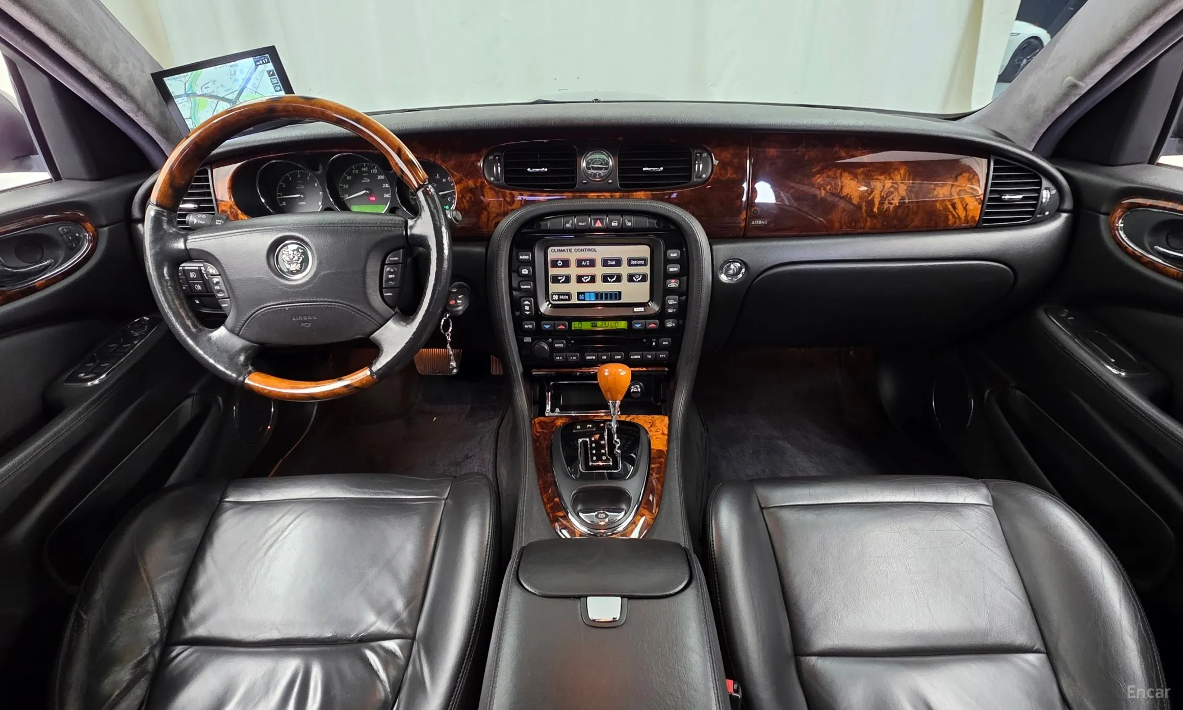 Jaguar XJ-8 превью 7