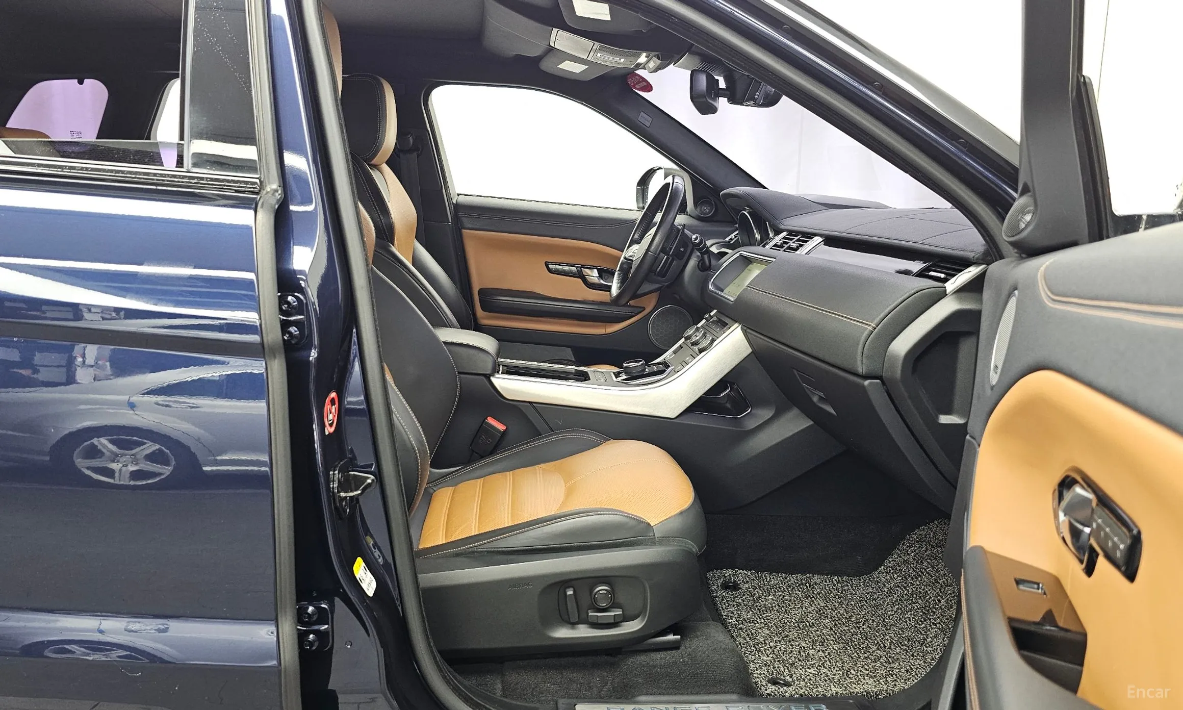 Land Rover Range Rover Evoque превью 11