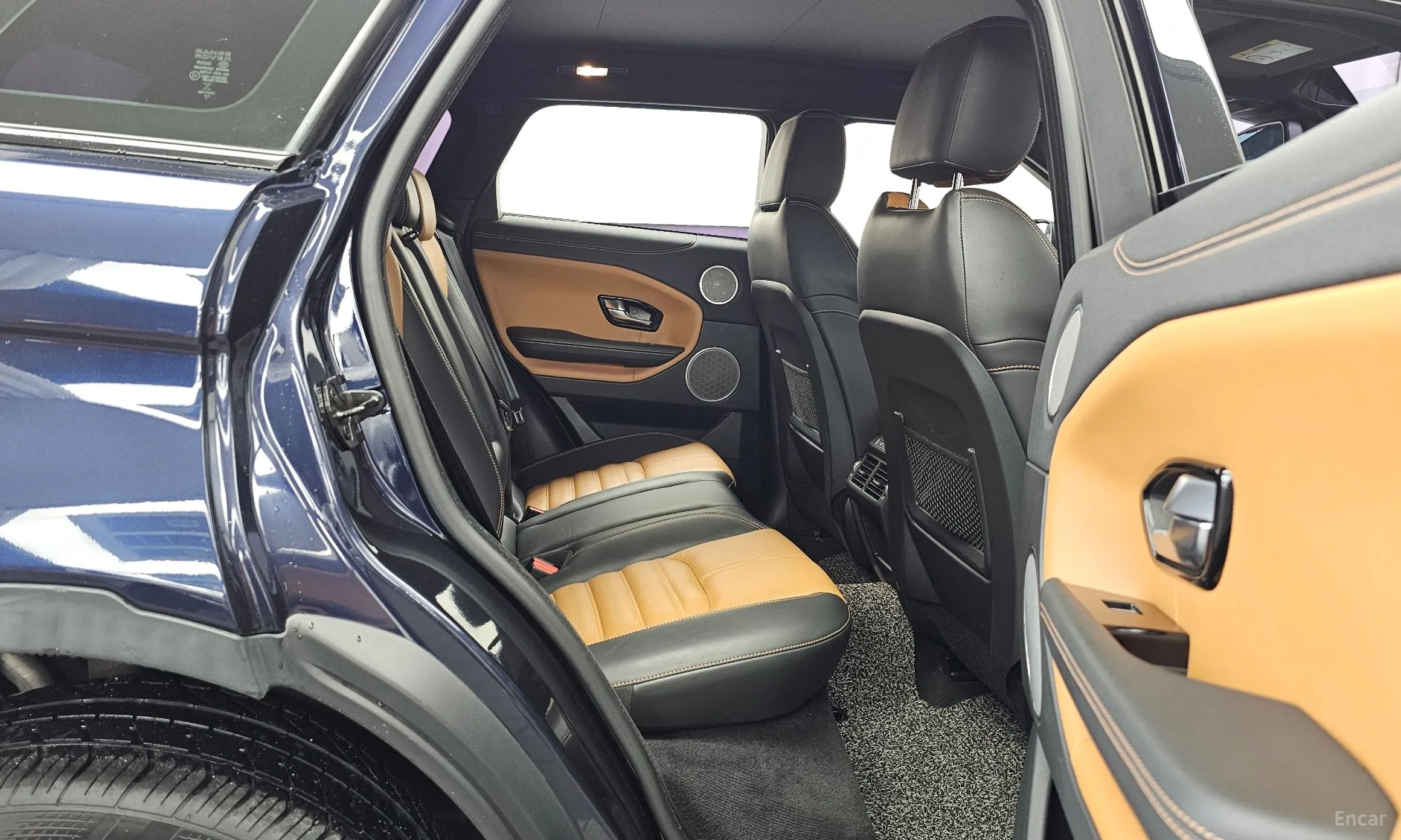 Land Rover Range Rover Evoque превью 12