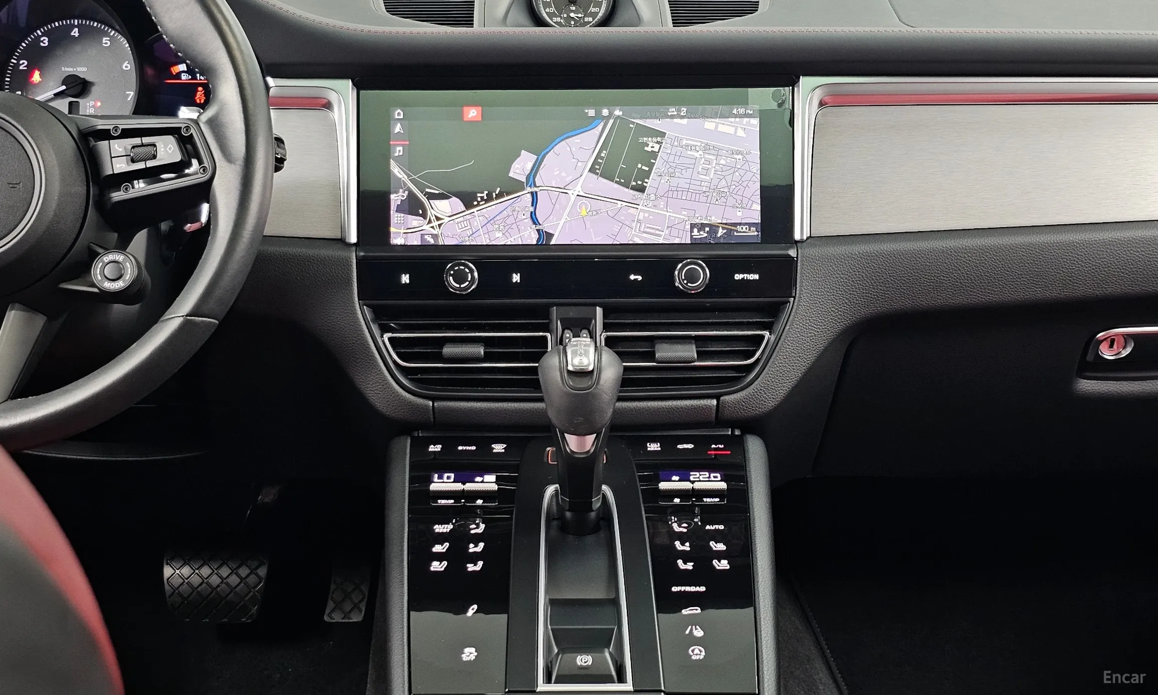 Porsche Macan превью 14
