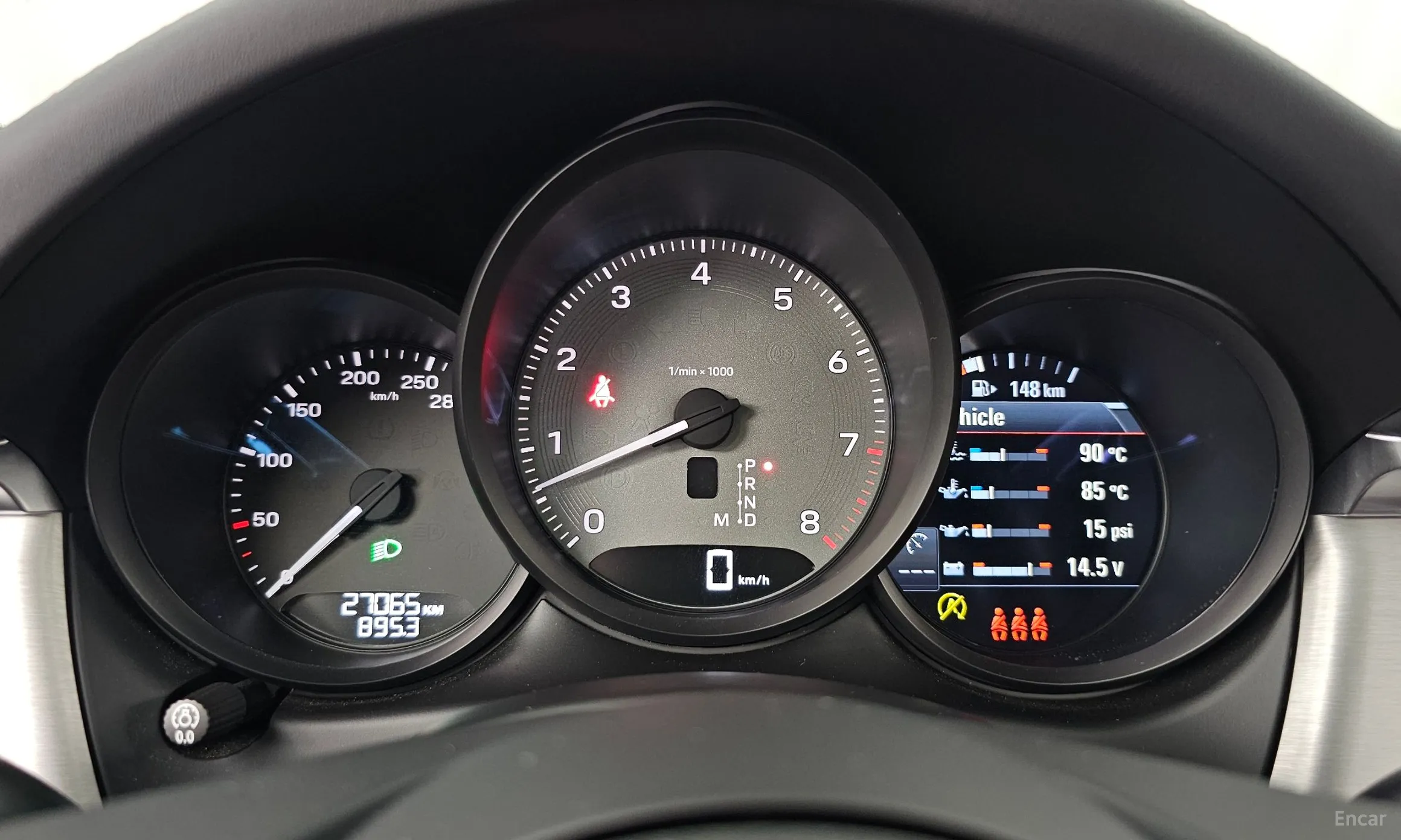 Porsche Macan превью 8