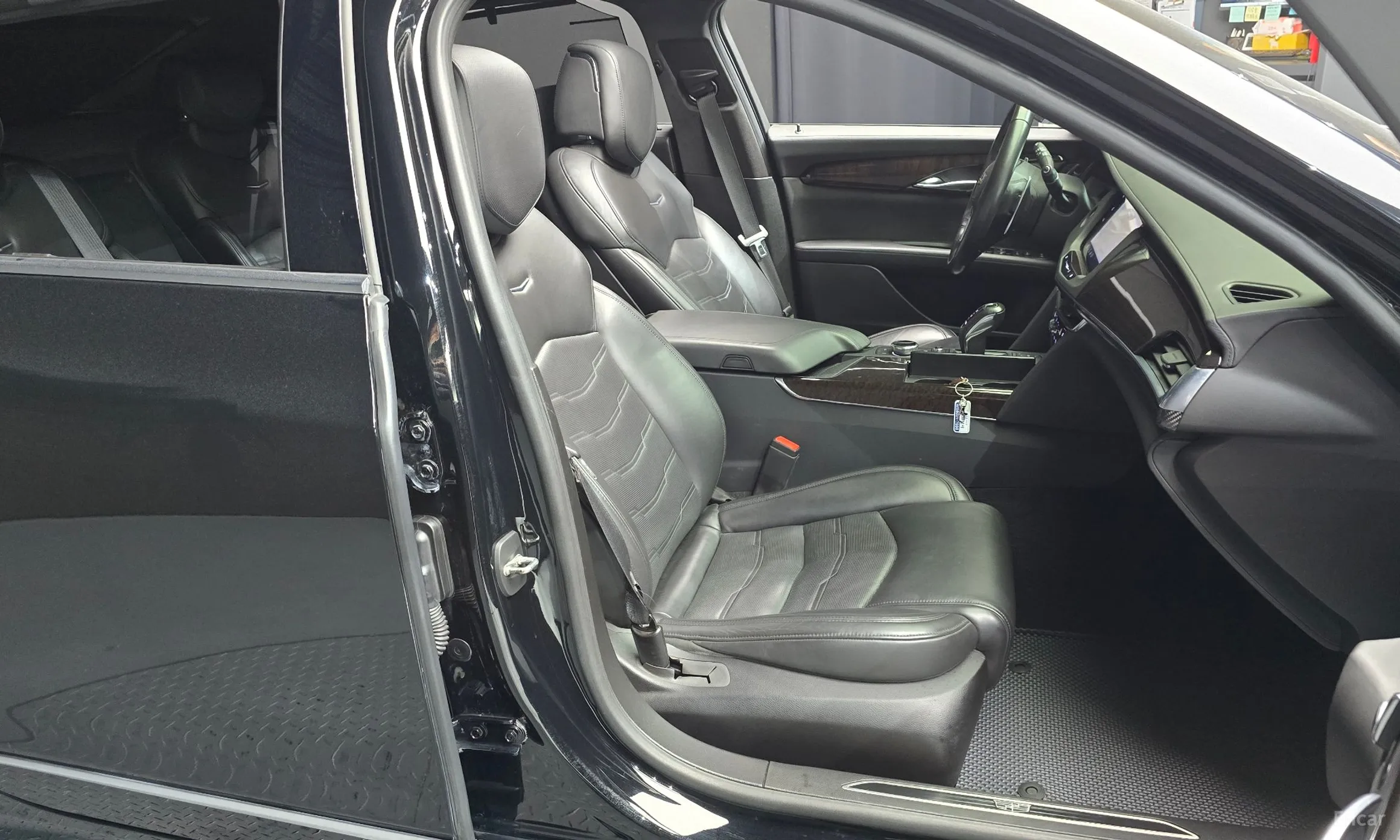 Cadillac CT6 превью 11