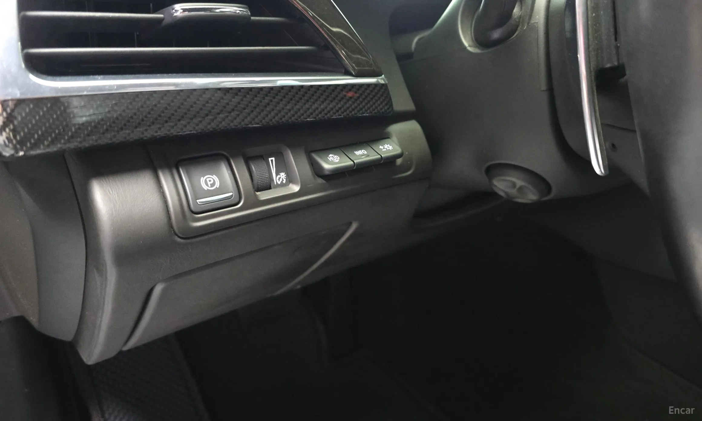 Cadillac CT6 превью 14