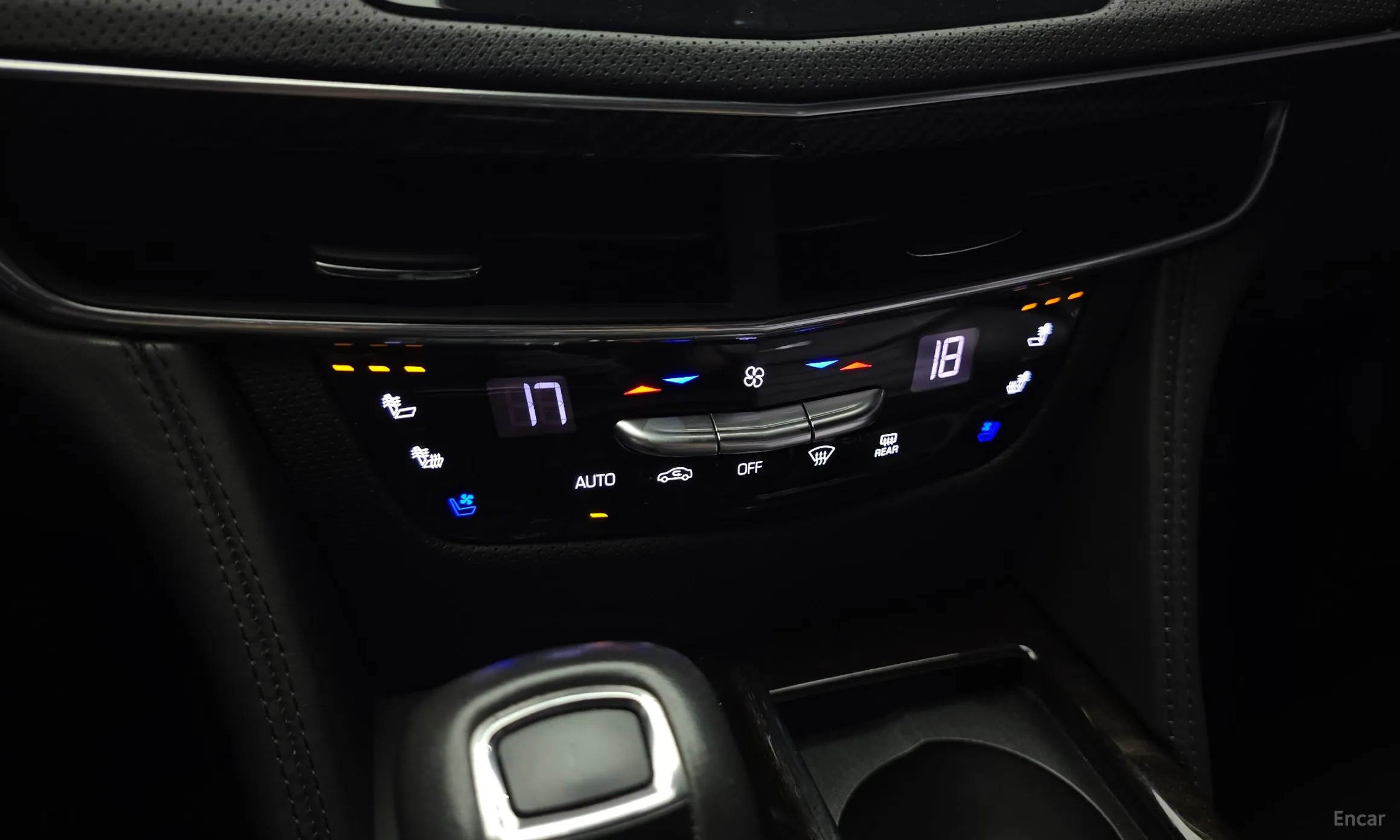 Cadillac CT6 превью 19
