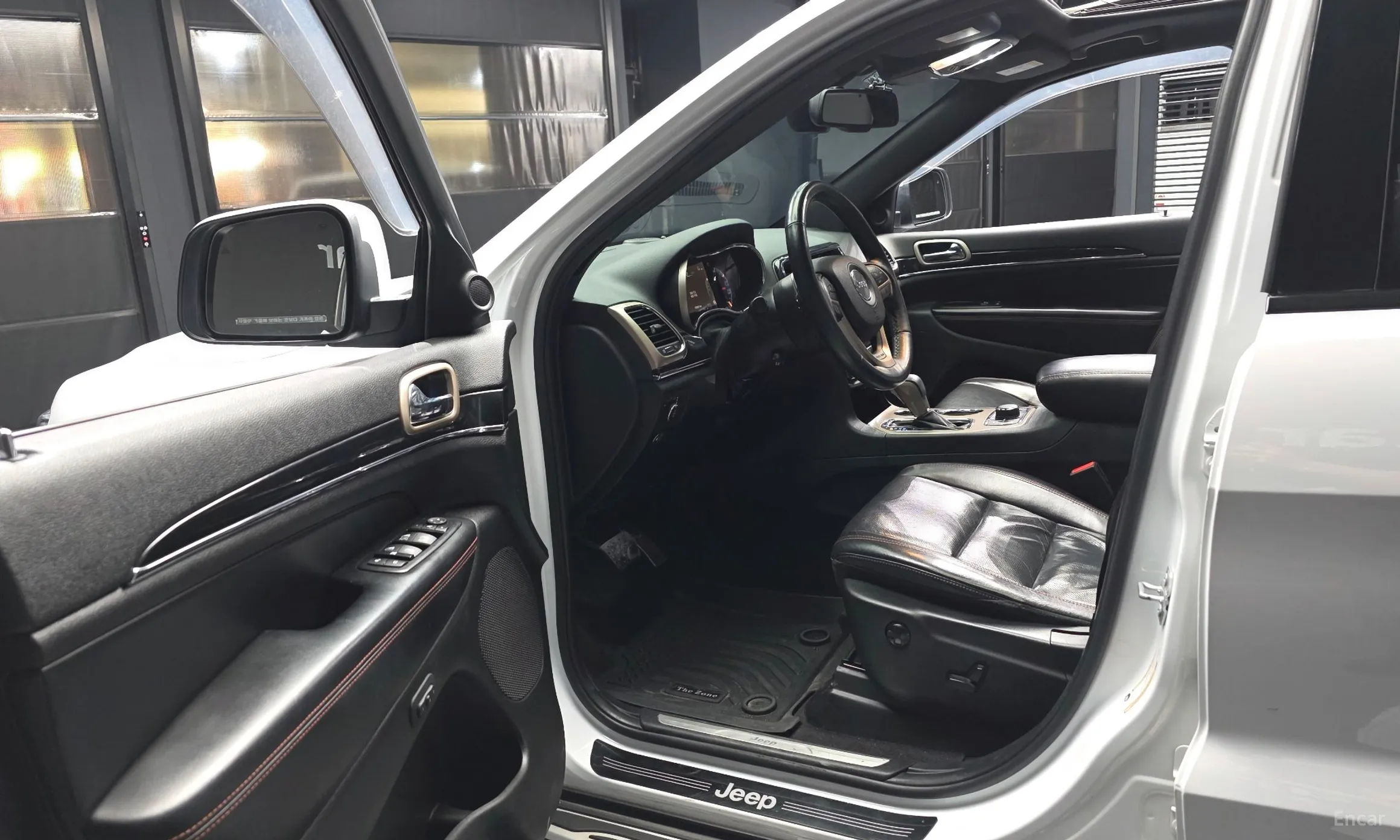 Jeep Grand Cherokee превью 10
