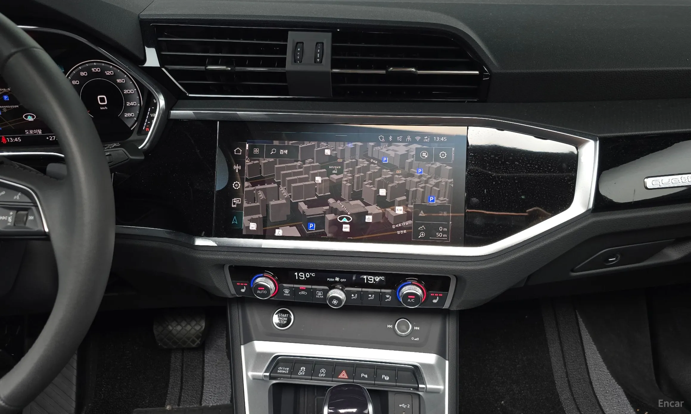 Audi Q3 (F3) превью 14