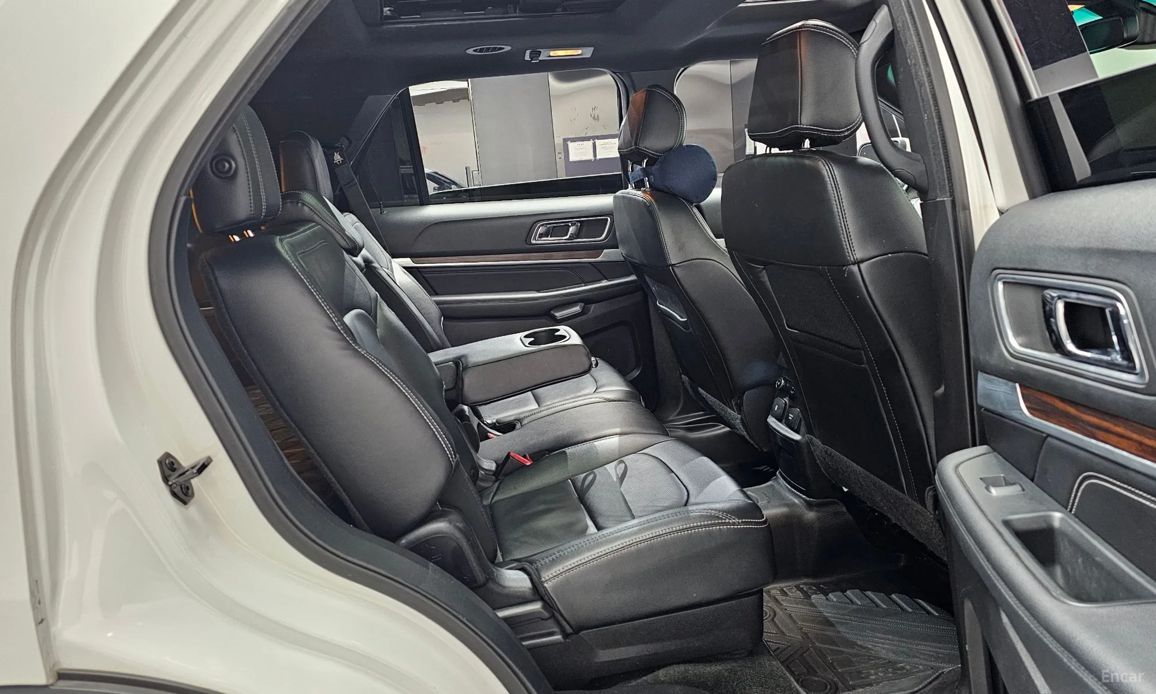 Ford Explorer превью 11