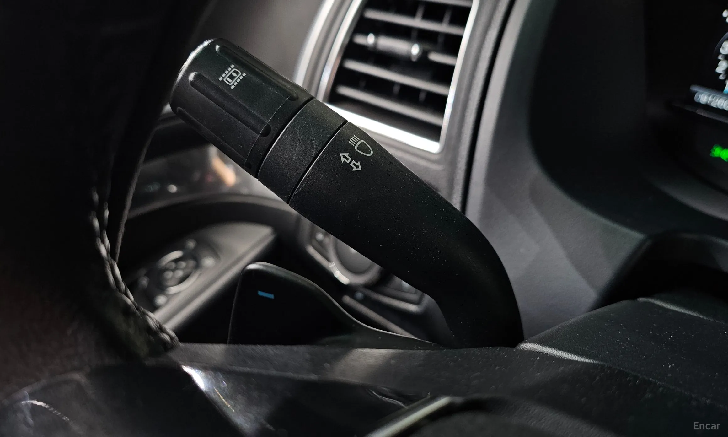 Ford Explorer превью 17