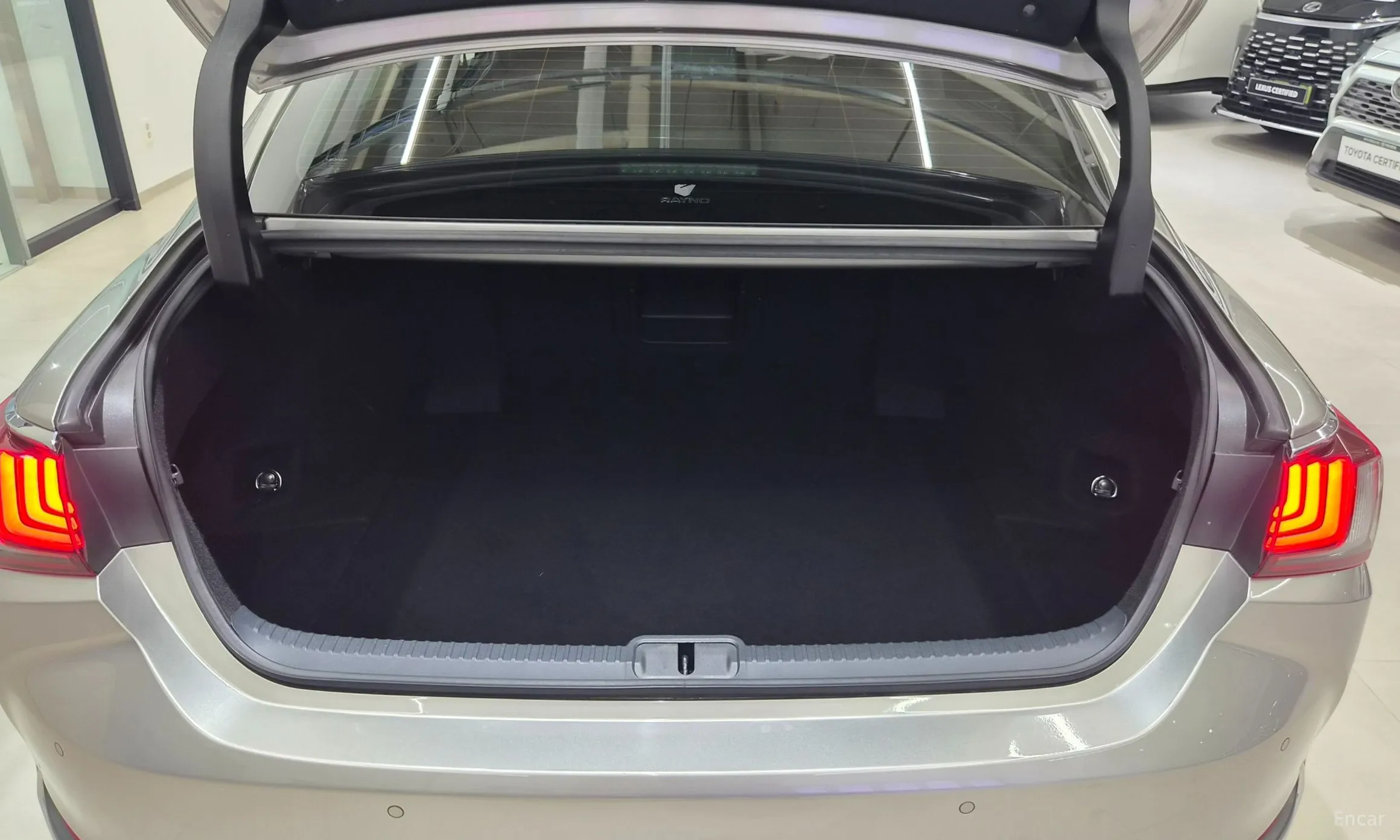 Lexus ES300h 7th Generation превью 18