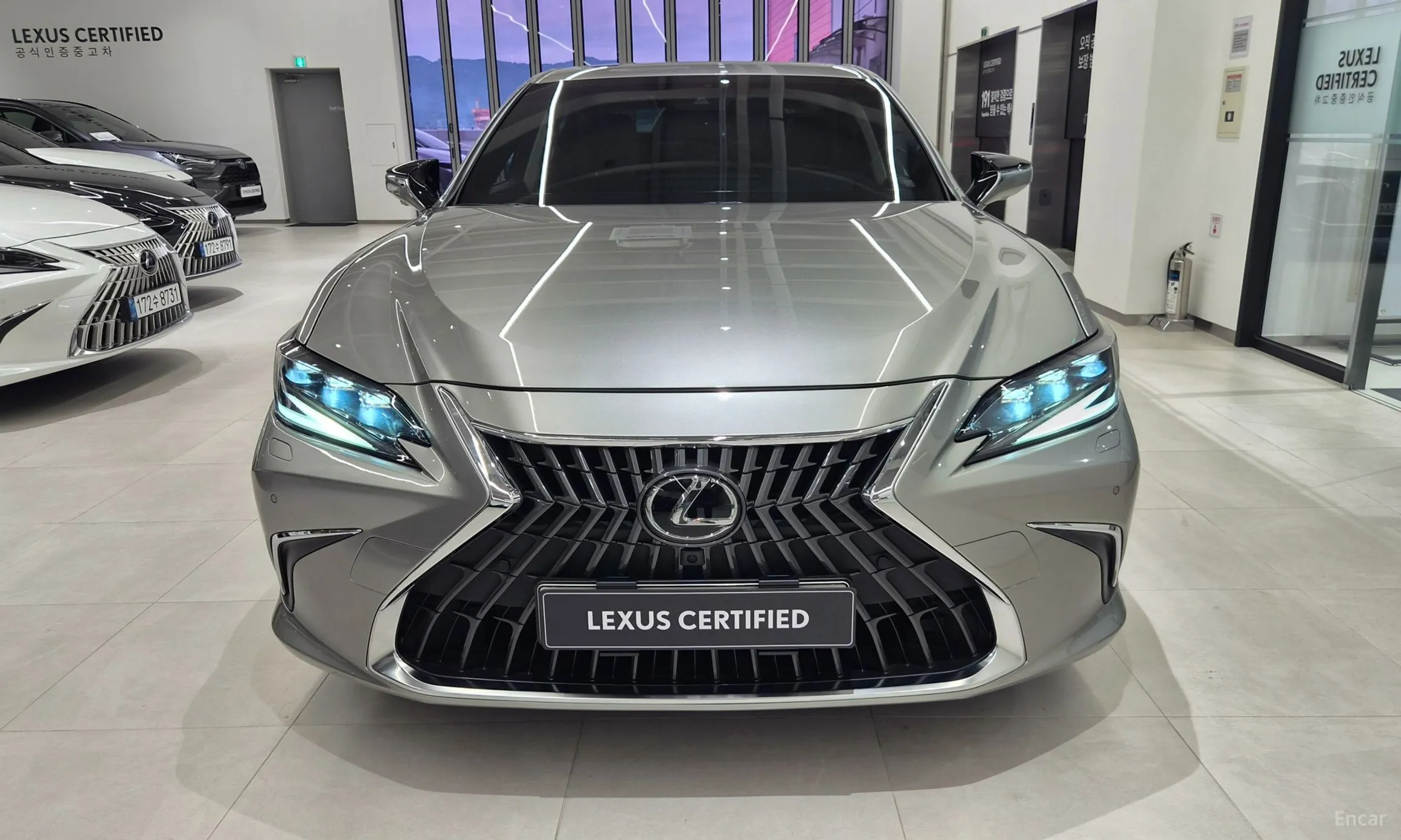 Lexus ES300h 7th Generation превью 3