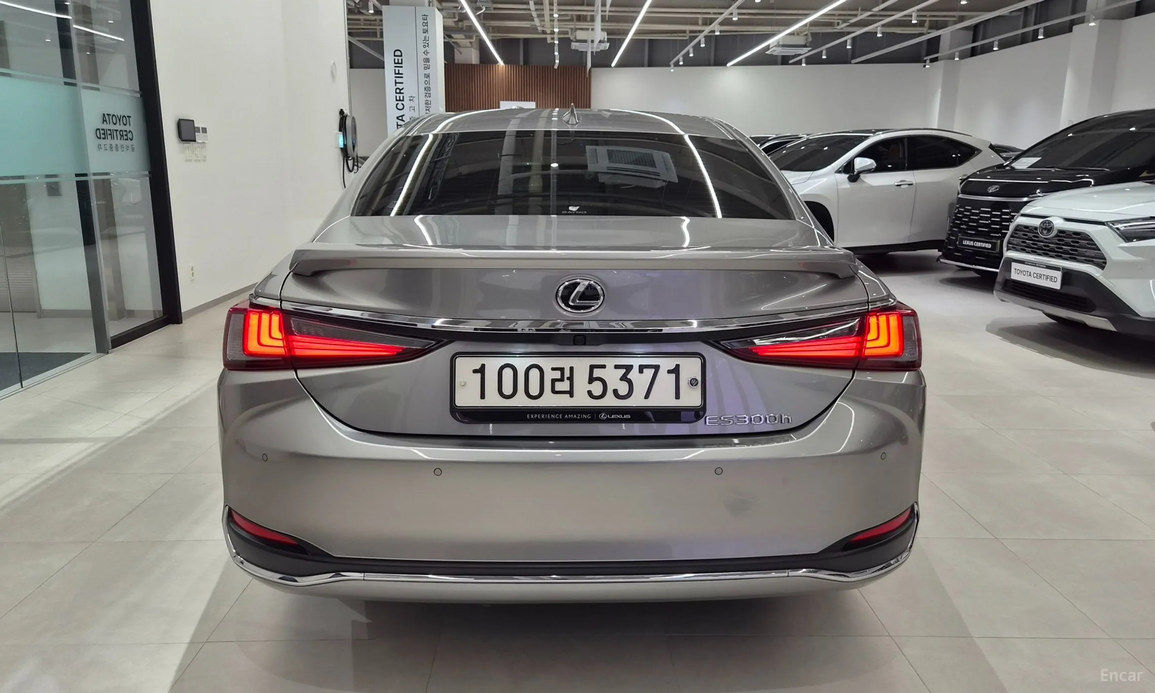 Lexus ES300h 7th Generation превью 4