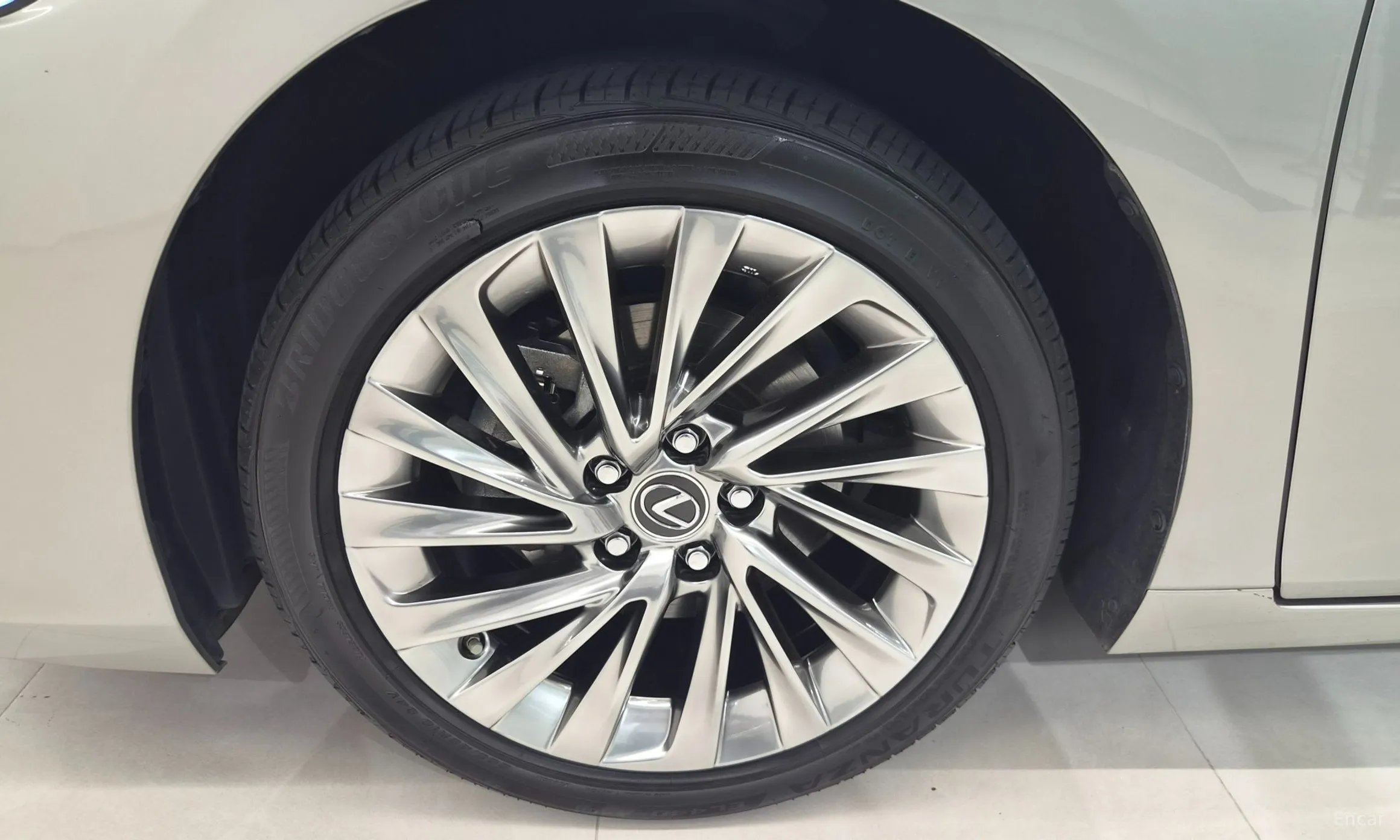 Lexus ES300h 7th Generation превью 5