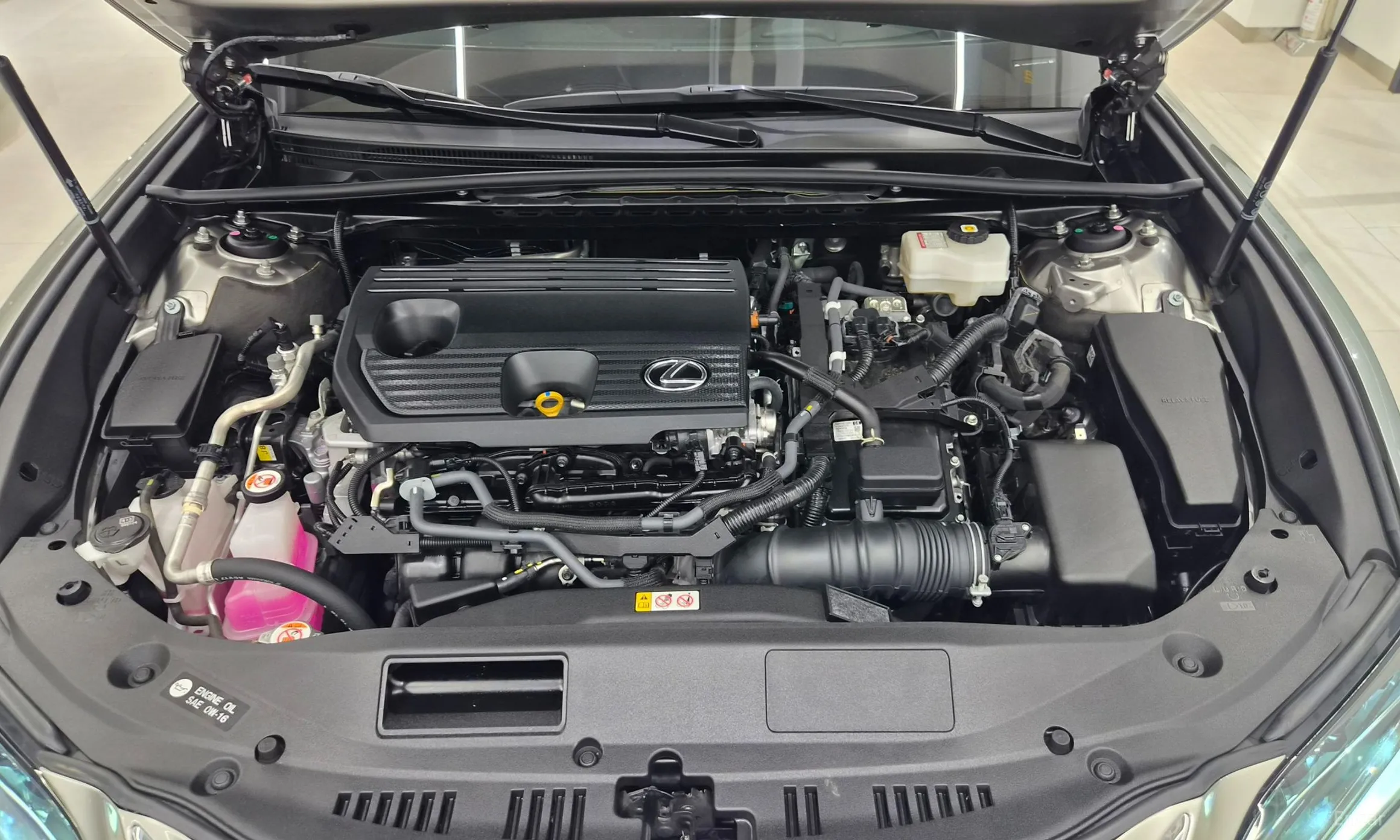 Lexus ES300h 7th Generation превью 6