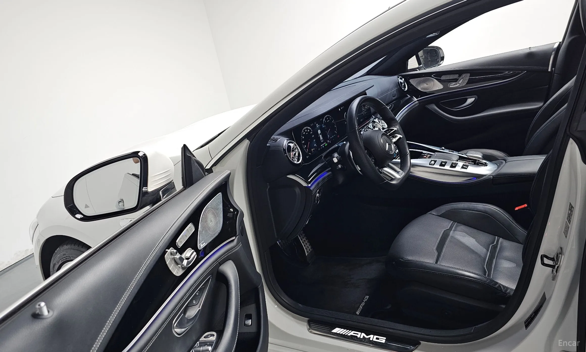 Mercedes Benz AMG GT превью 10