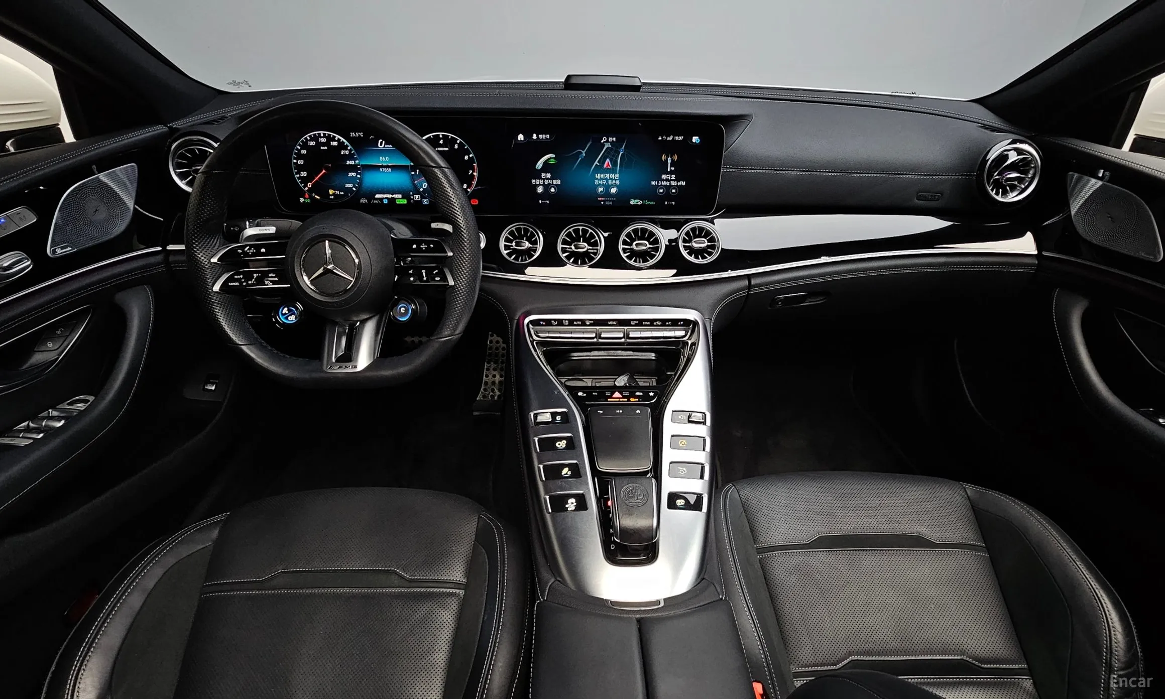 Mercedes Benz AMG GT превью 7