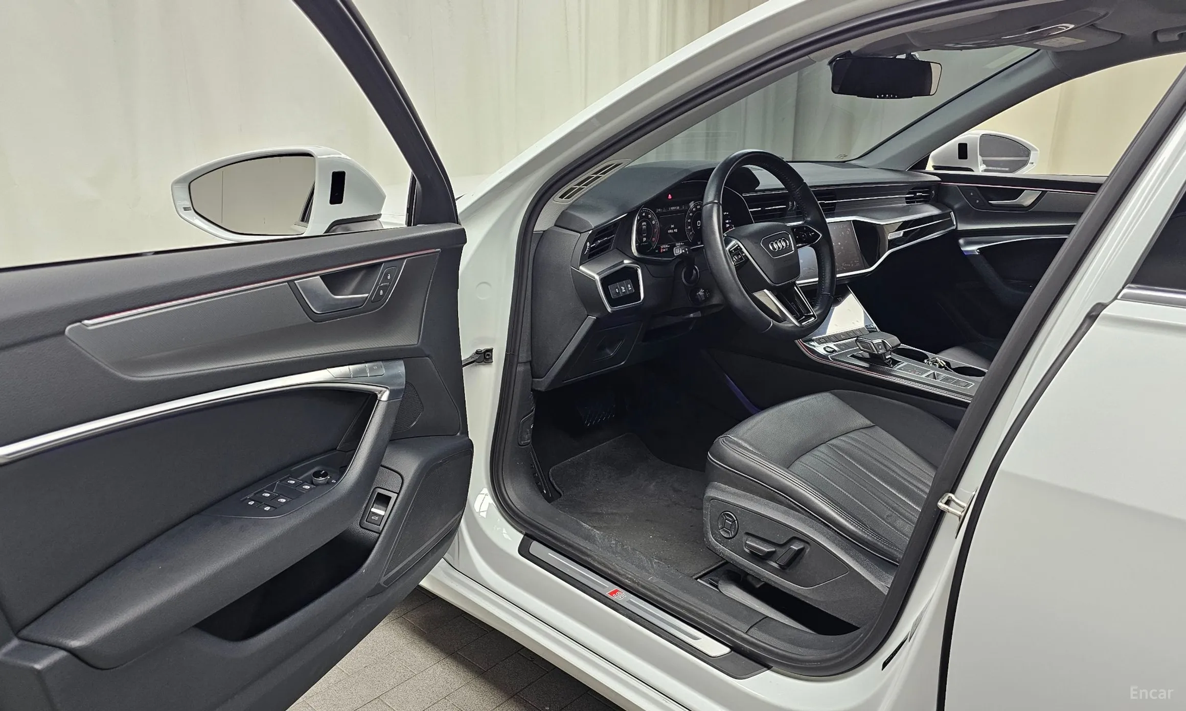 Audi A6 (C8) превью 10