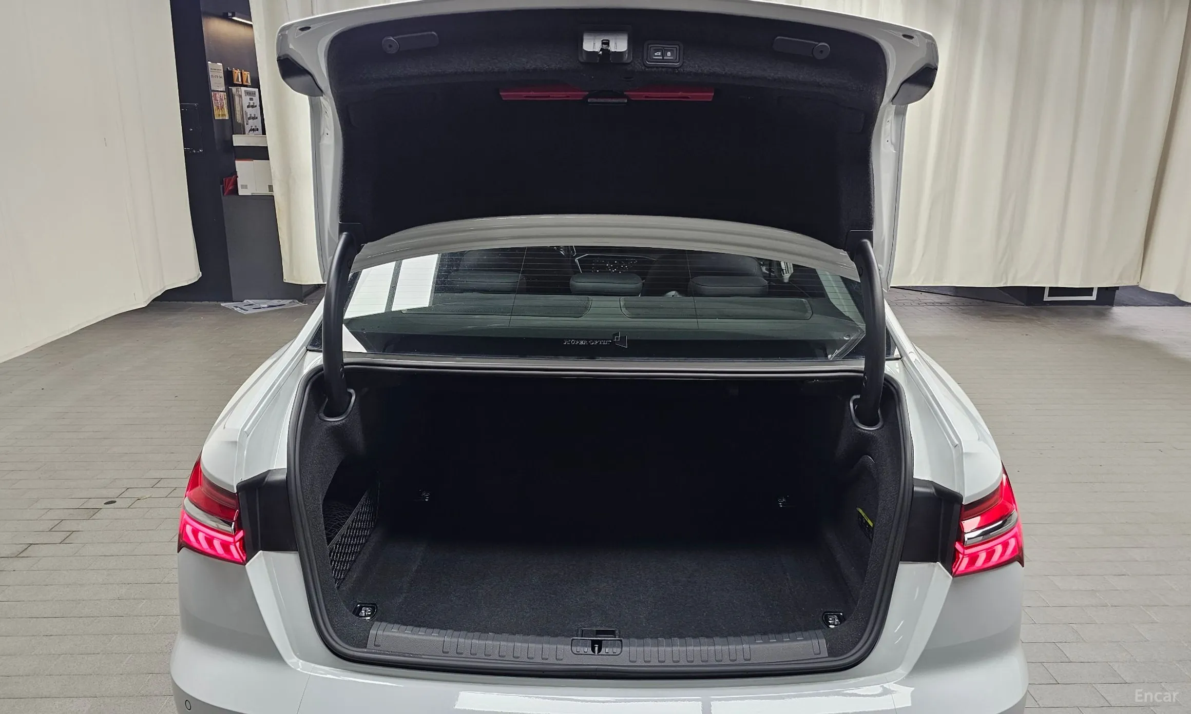 Audi A6 (C8) превью 18