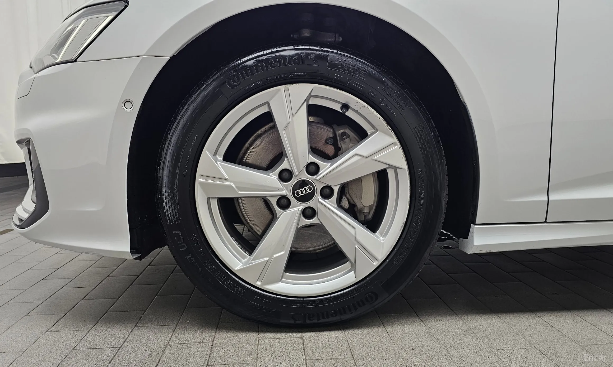 Audi A6 (C8) превью 5