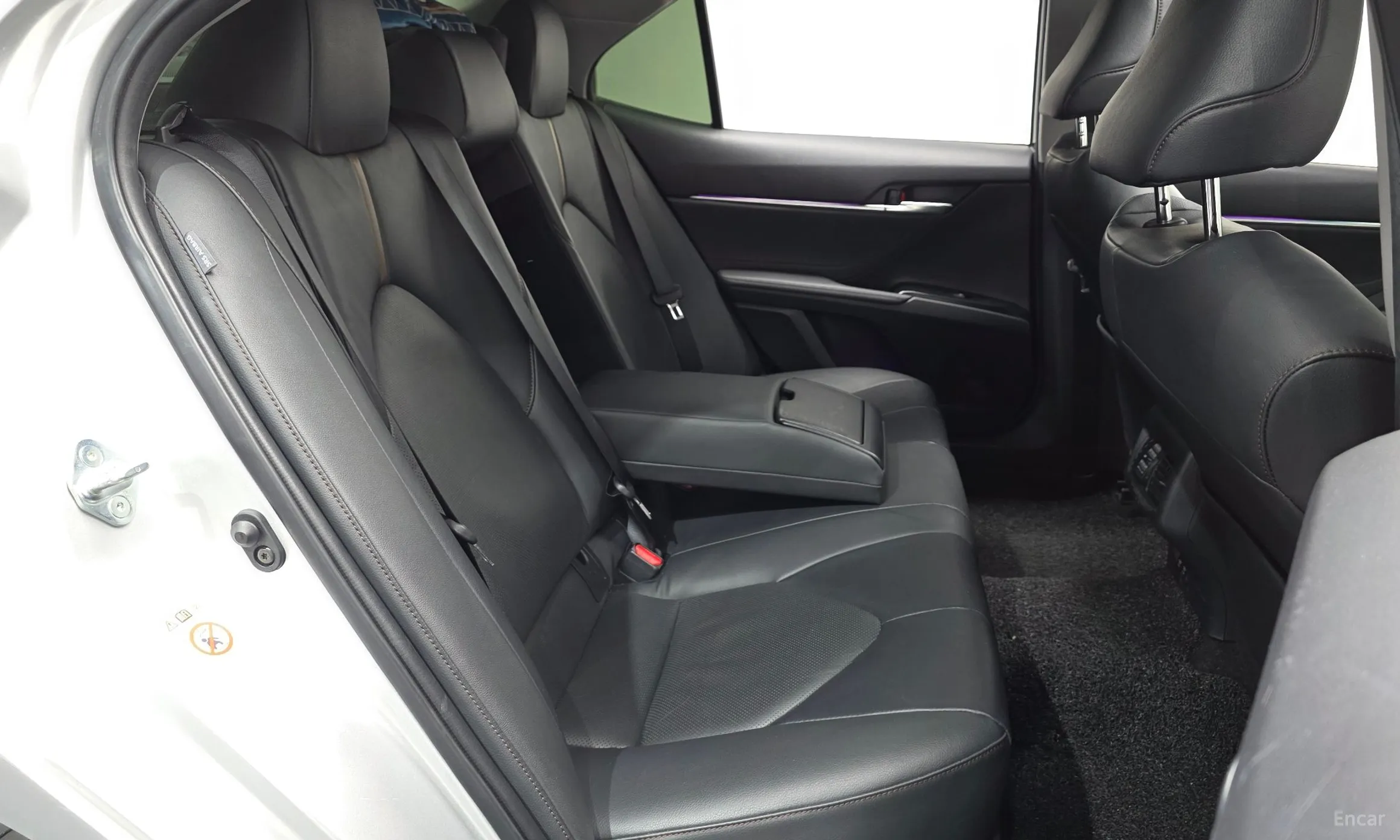 Toyota Camry (XV70) превью 12