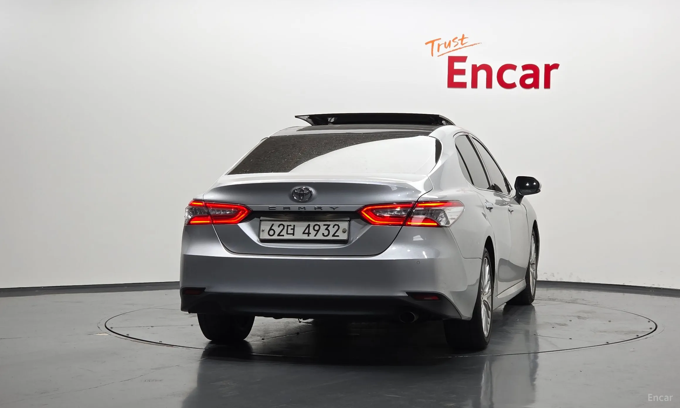 Toyota Camry (XV70) превью 4