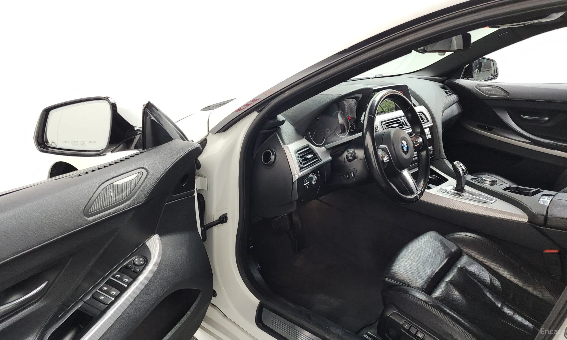 BMW 6 Series (F12) превью 10