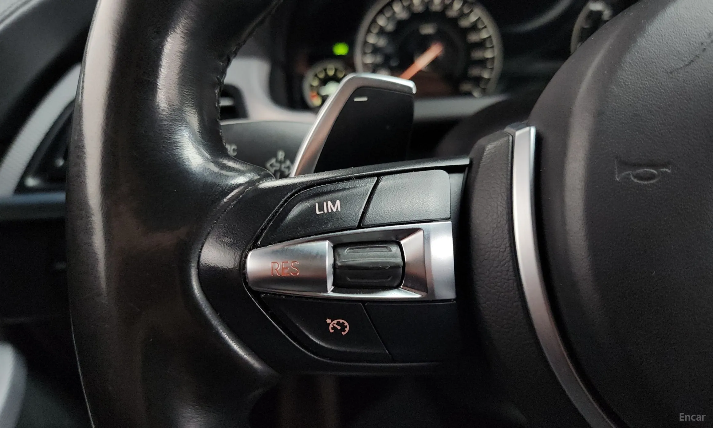 BMW 6 Series (F12) превью 18
