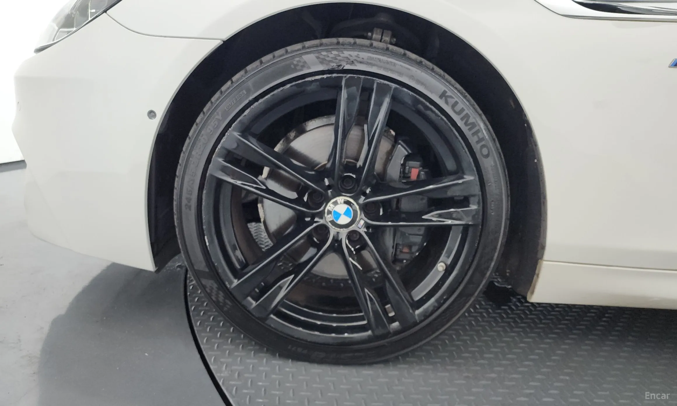 BMW 6 Series (F12) превью 5