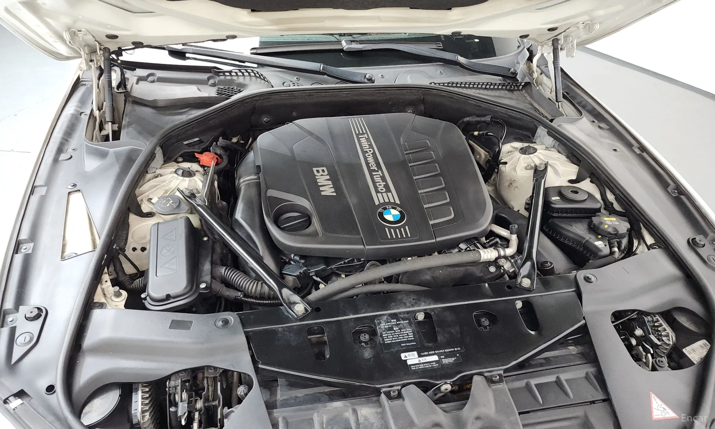BMW 6 Series (F12) превью 6