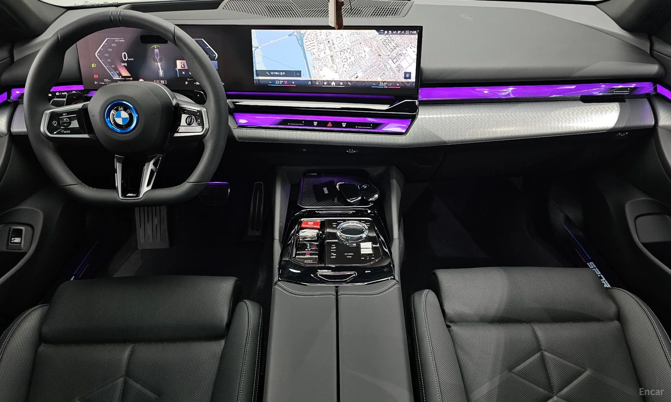 BMW 5 Series (G60) превью 7