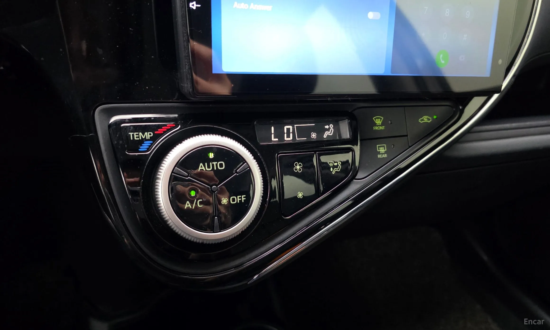 Toyota Prius C превью 17