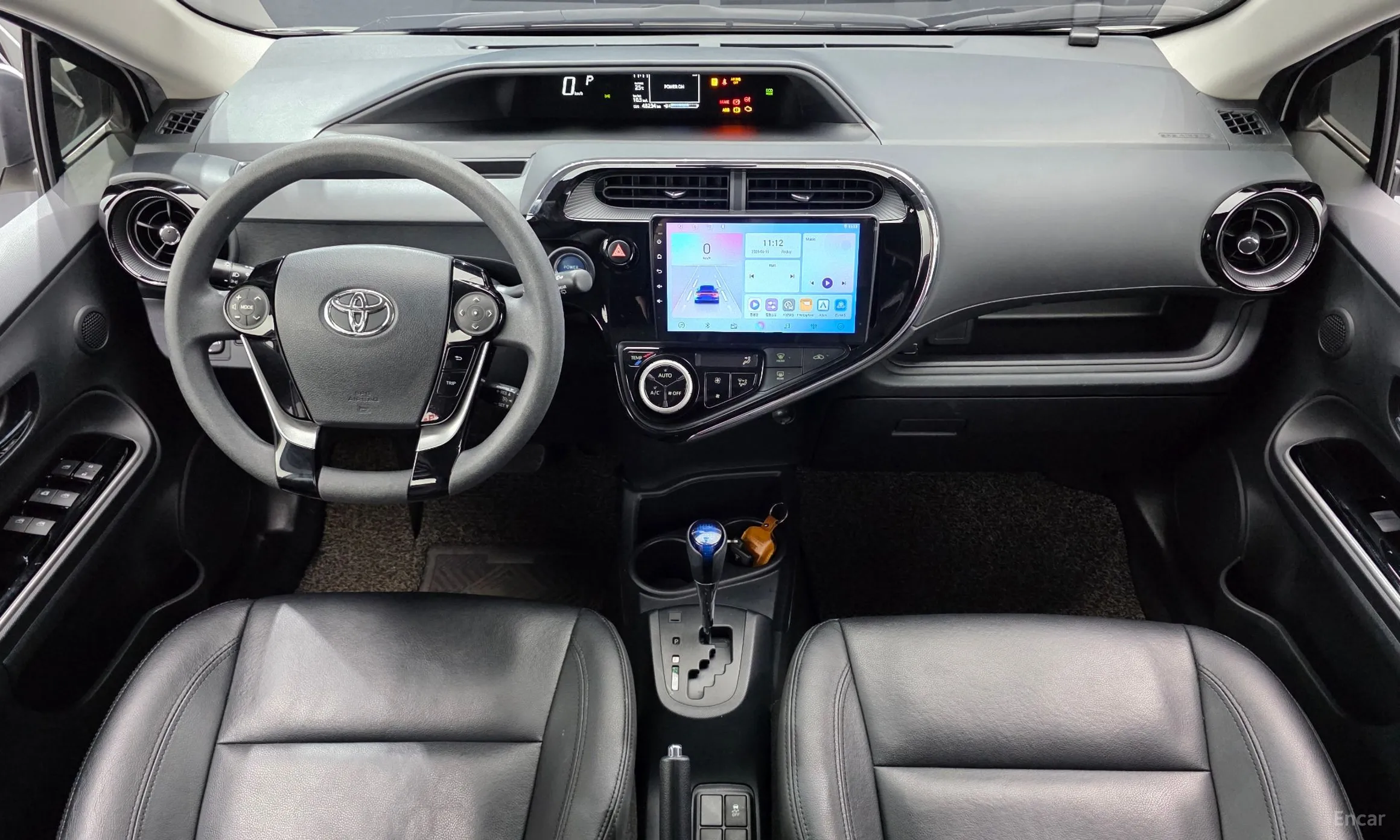 Toyota Prius C превью 7