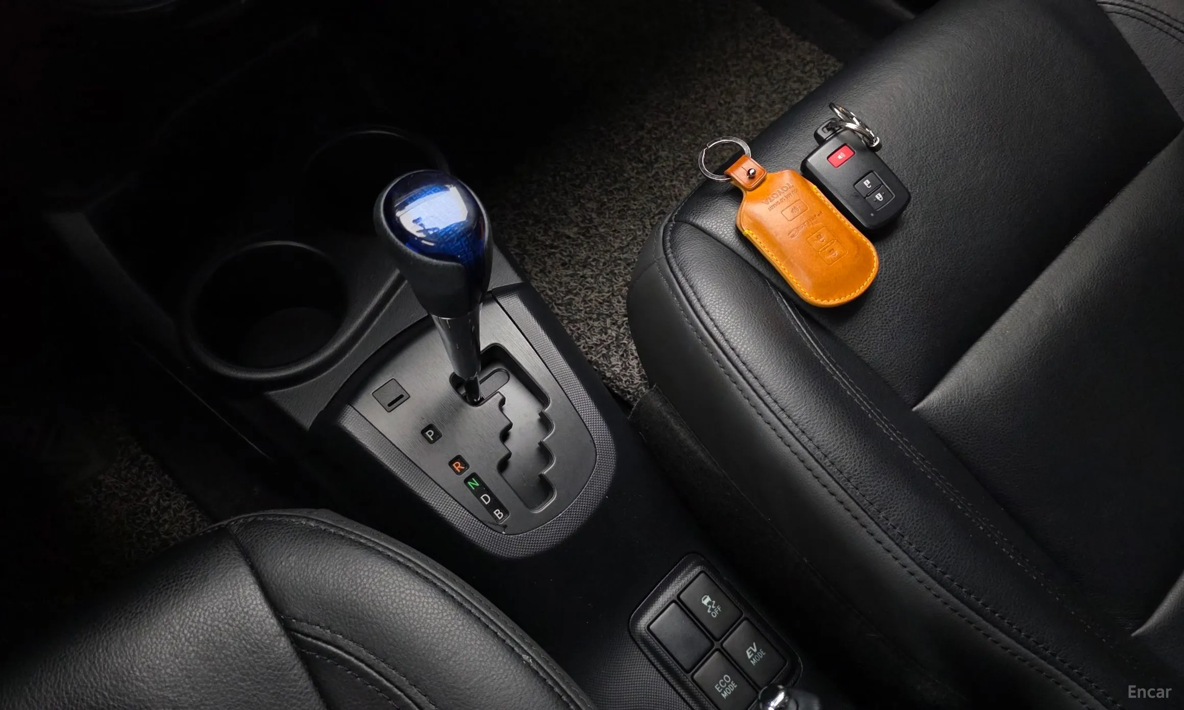 Toyota Prius C превью 9
