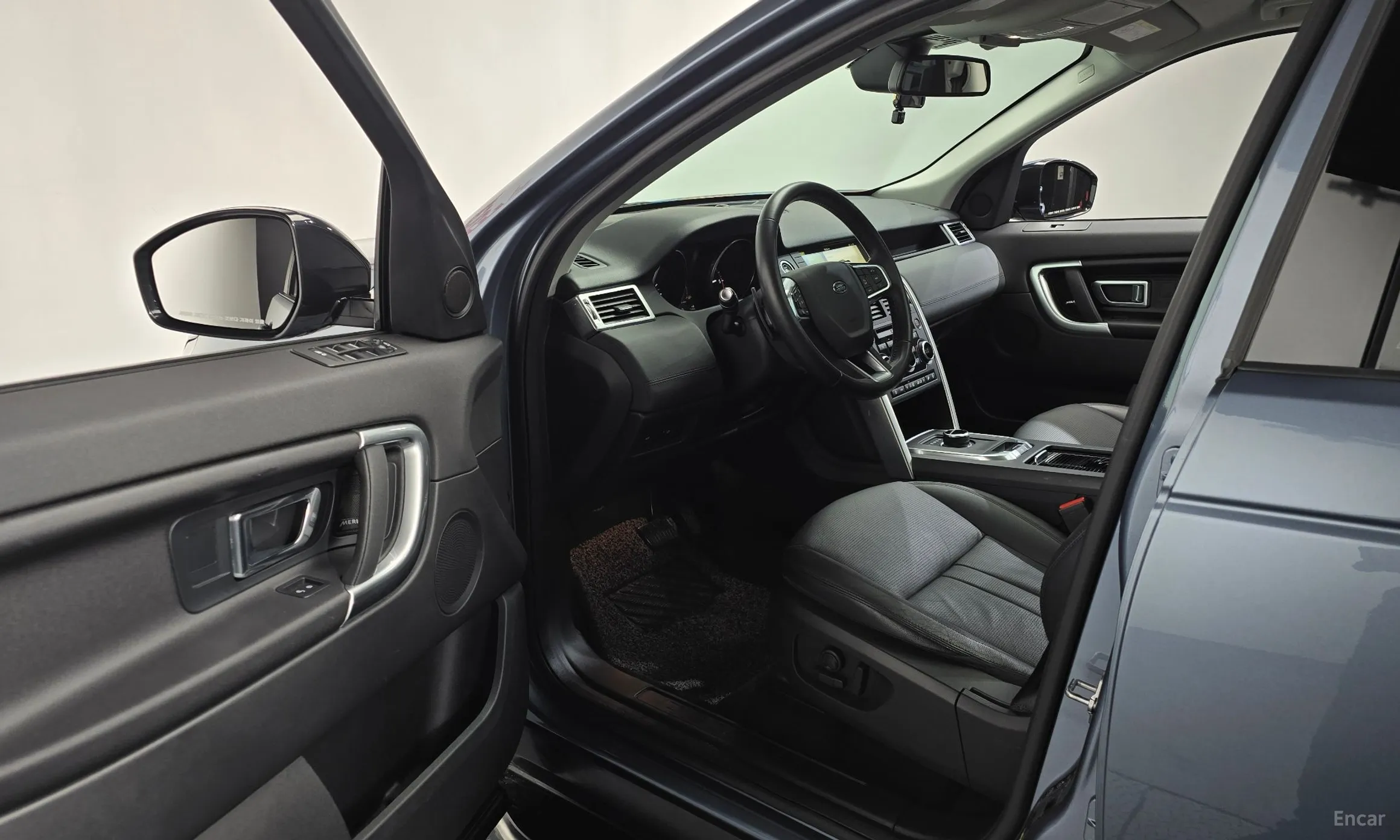 Land Rover Discovery Sports превью 10