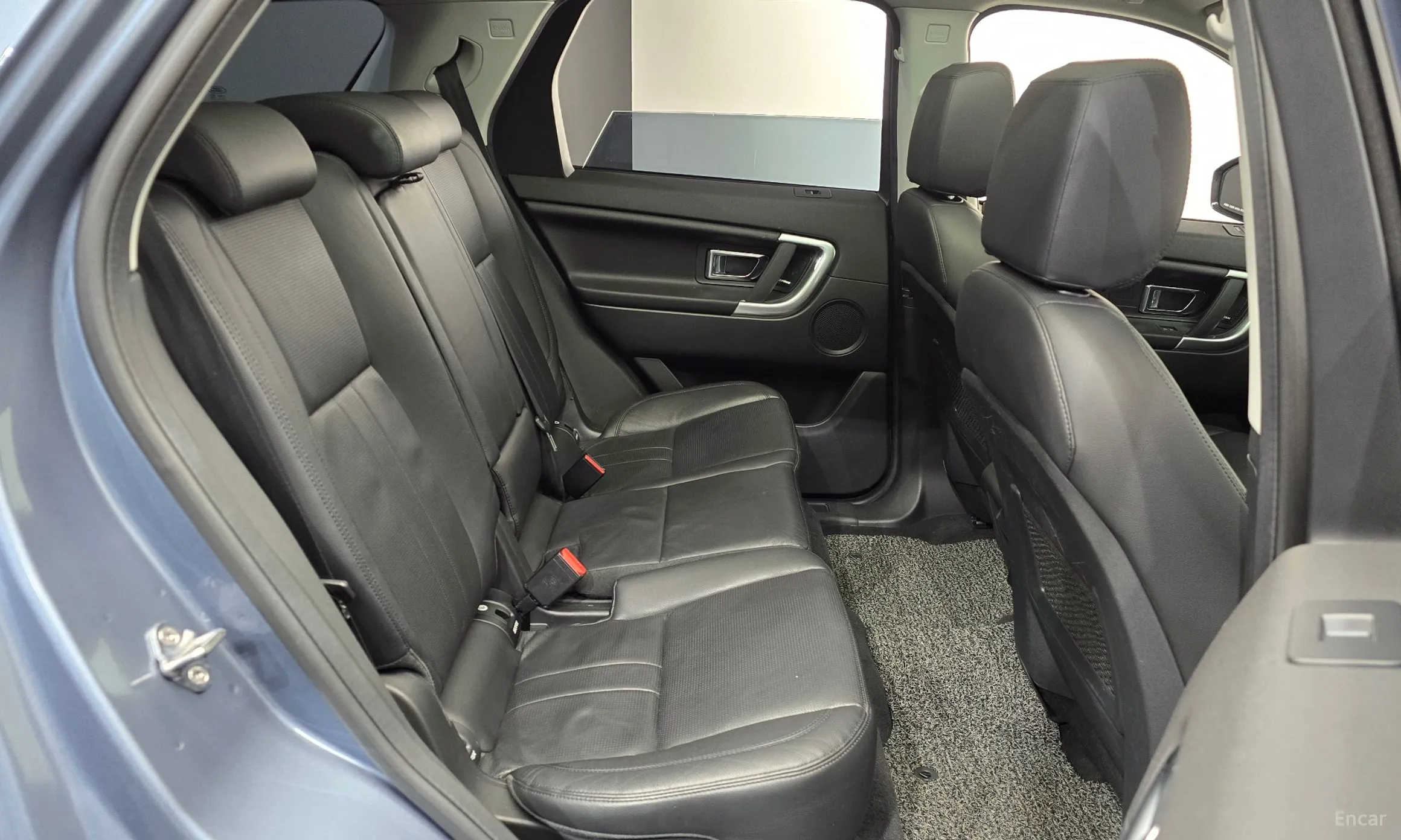 Land Rover Discovery Sports превью 11