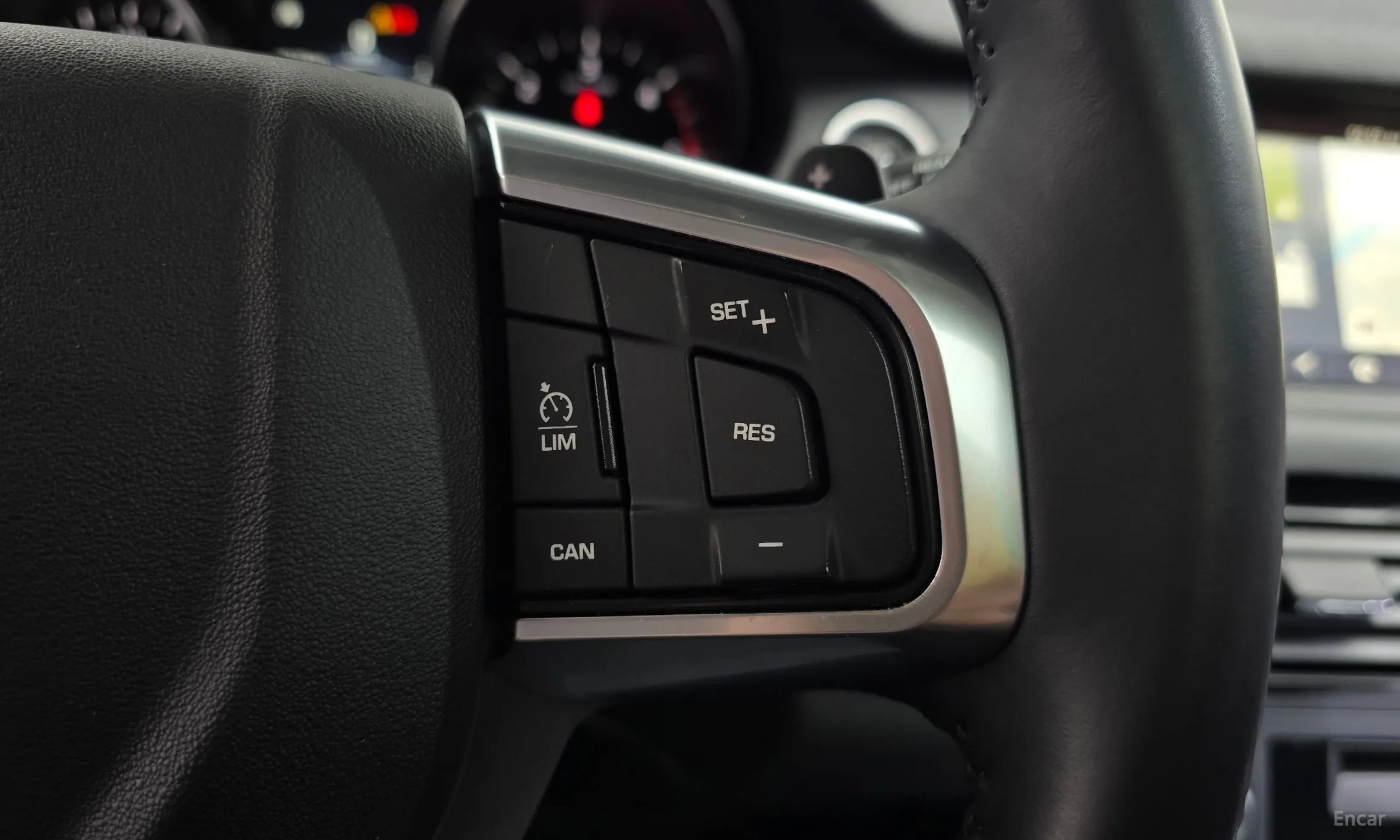 Land Rover Discovery Sports превью 16
